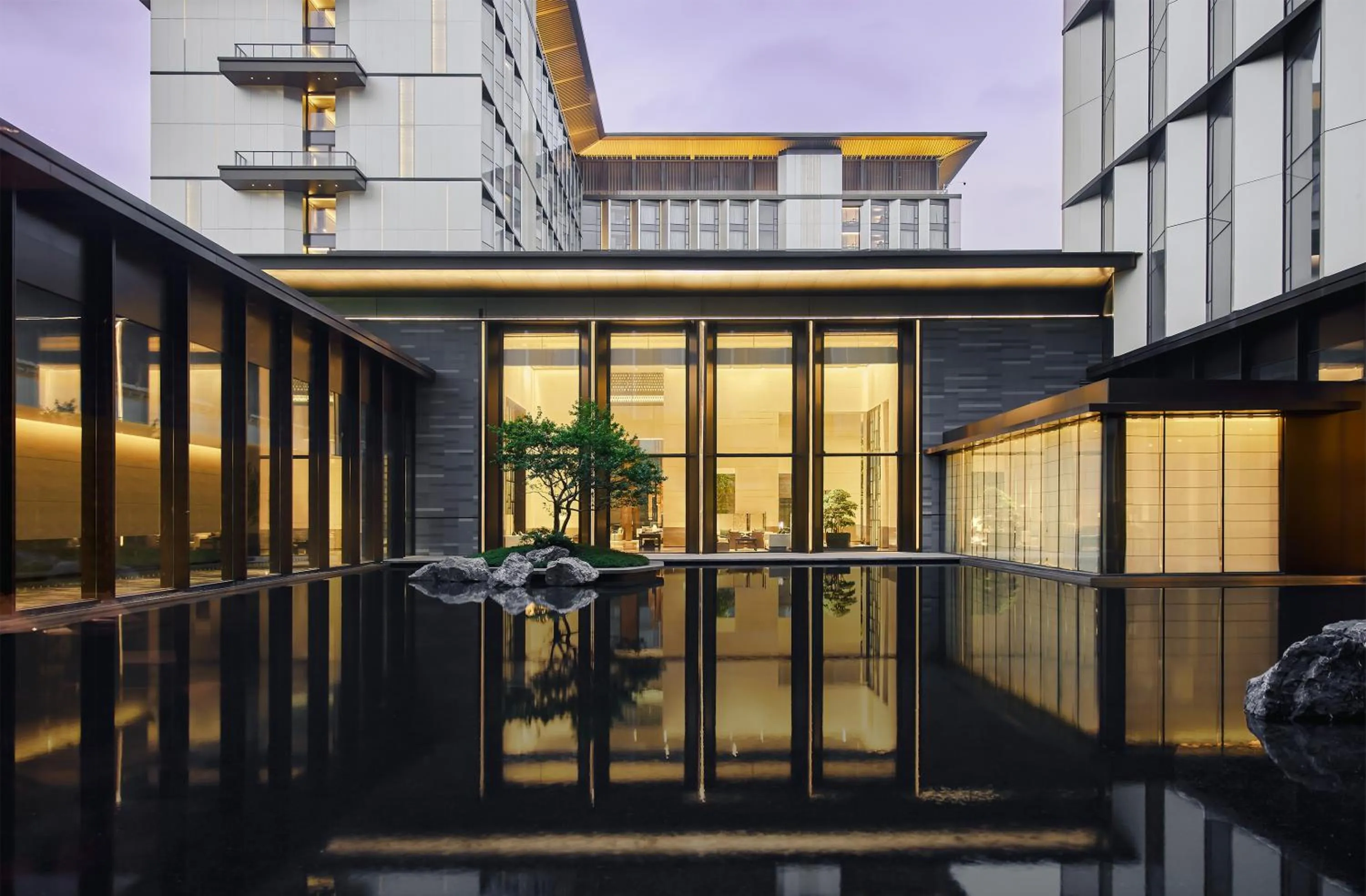 Property building in Four Points by Sheraton Guangzhou, Baiyun