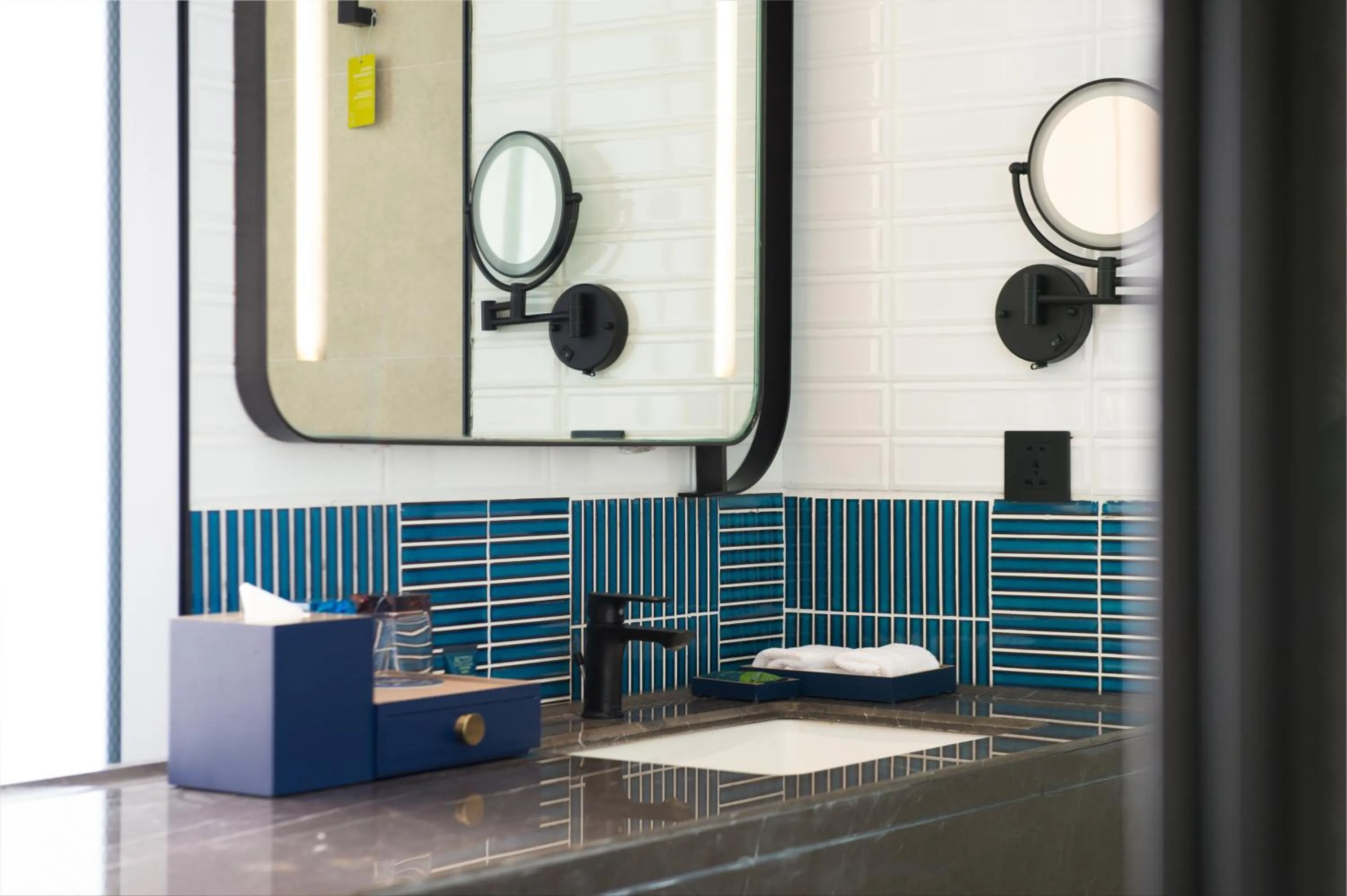 Toilet in Four Points by Sheraton Guangzhou, Baiyun