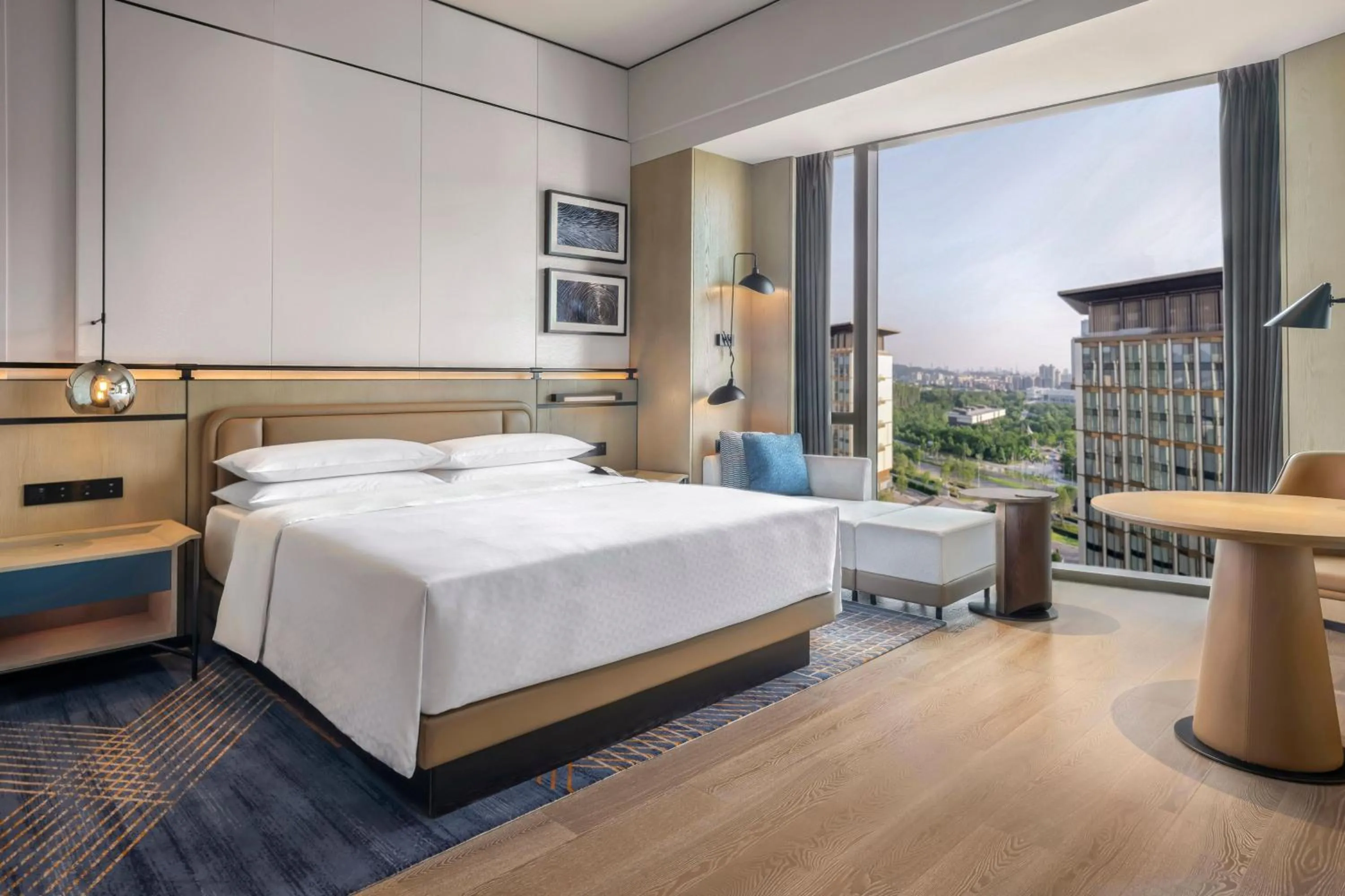 Bedroom, Bed in Four Points by Sheraton Guangzhou, Baiyun