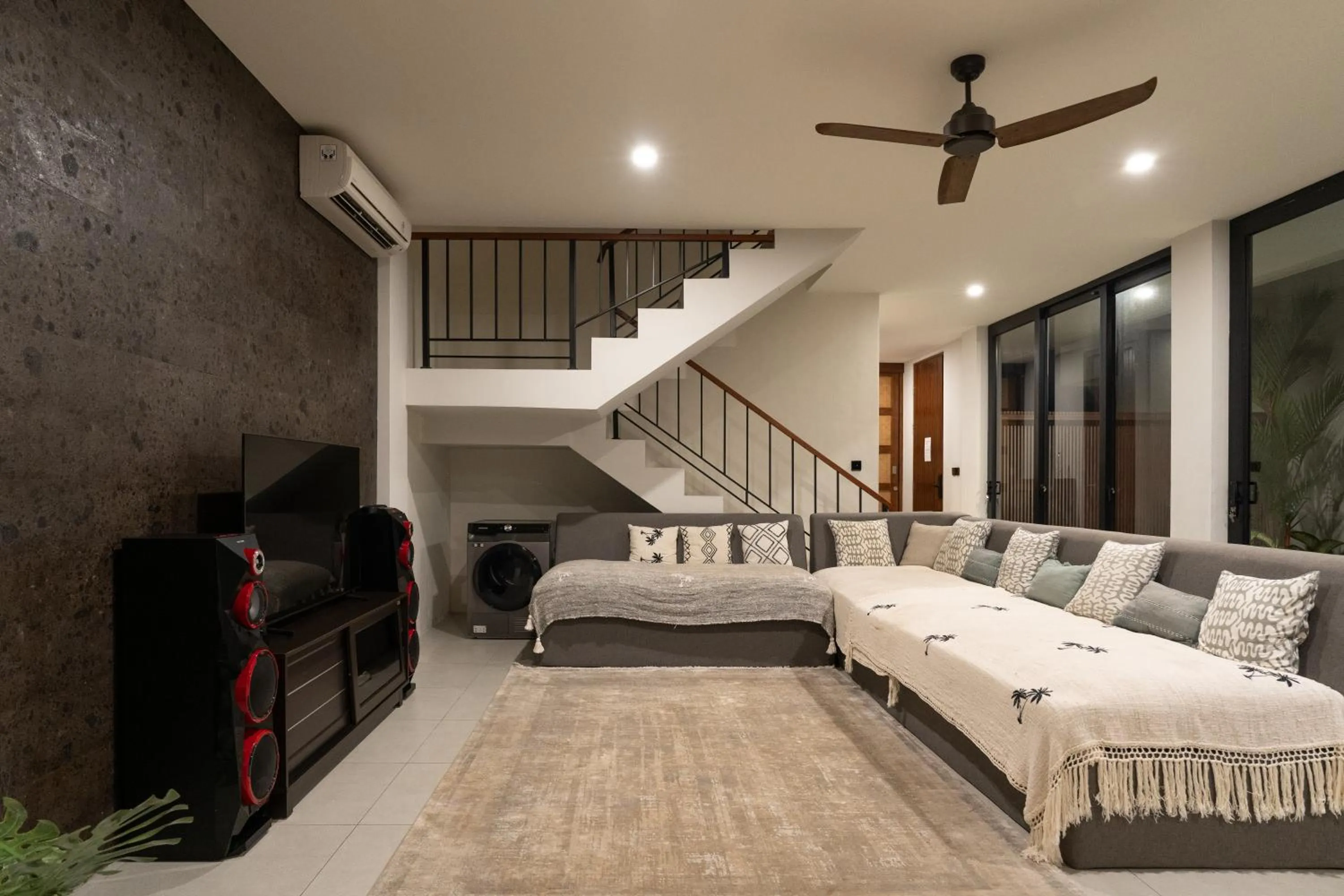 Living room, Bed in KAMMARA VILLA - Bali Invest Club