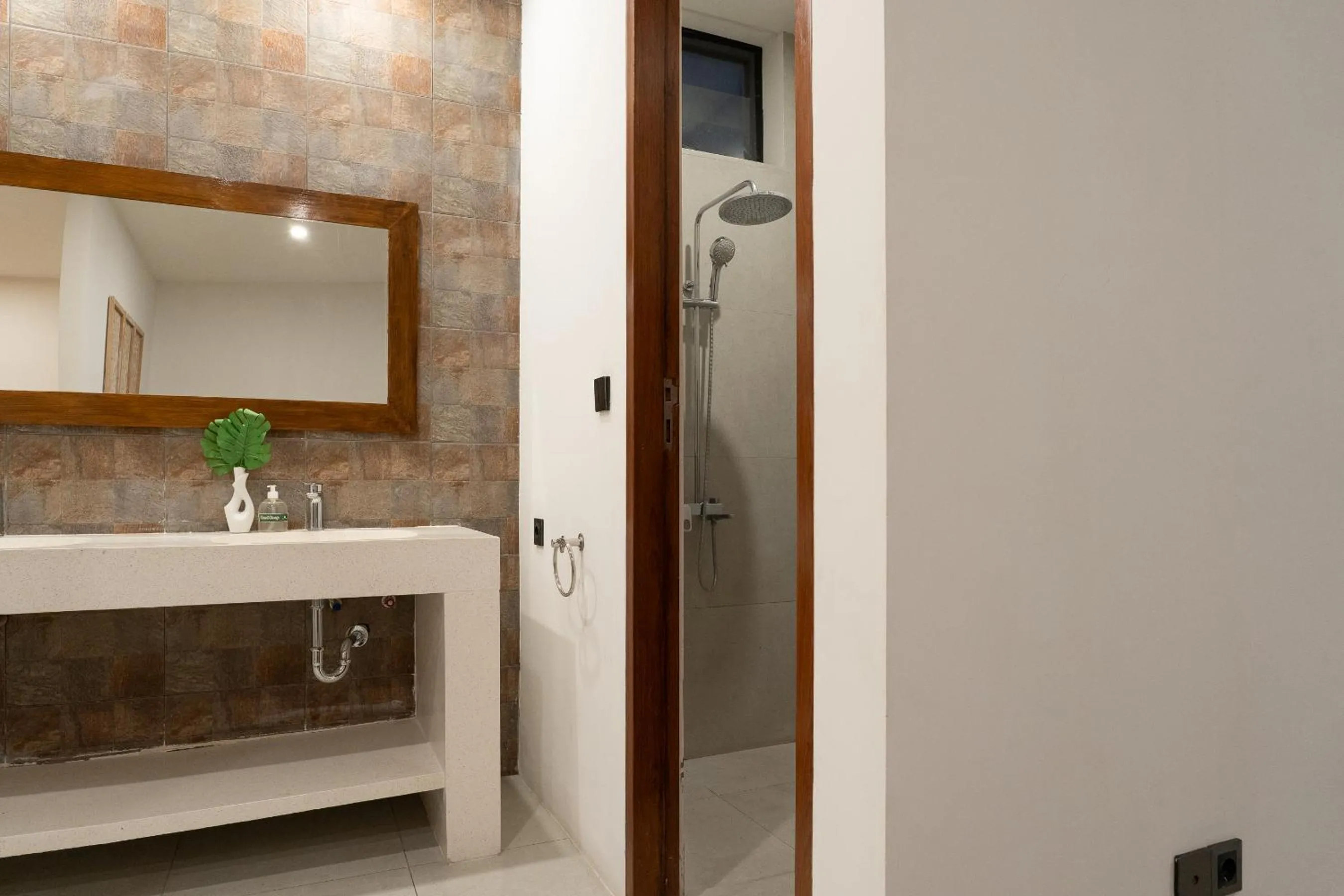 Shower in Kammara villa