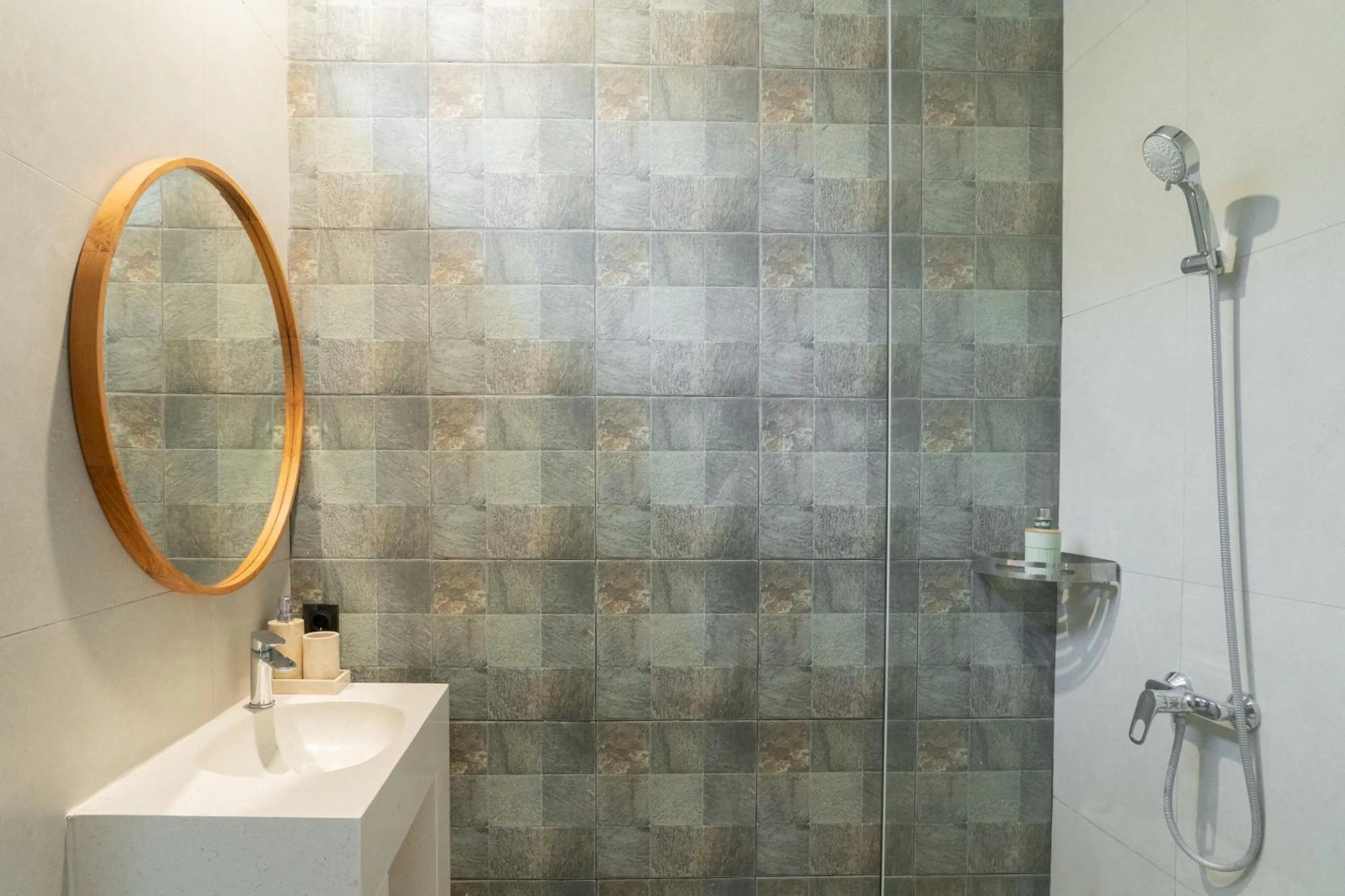 Shower in KAMMARA VILLA - Bali Invest Club