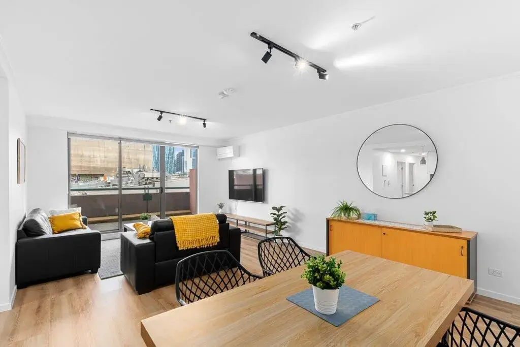 2-Bedroom Apartment in Paris End of Melbourne CBD 2-Bedroom Apartment in Paris End of Melbourne CBD