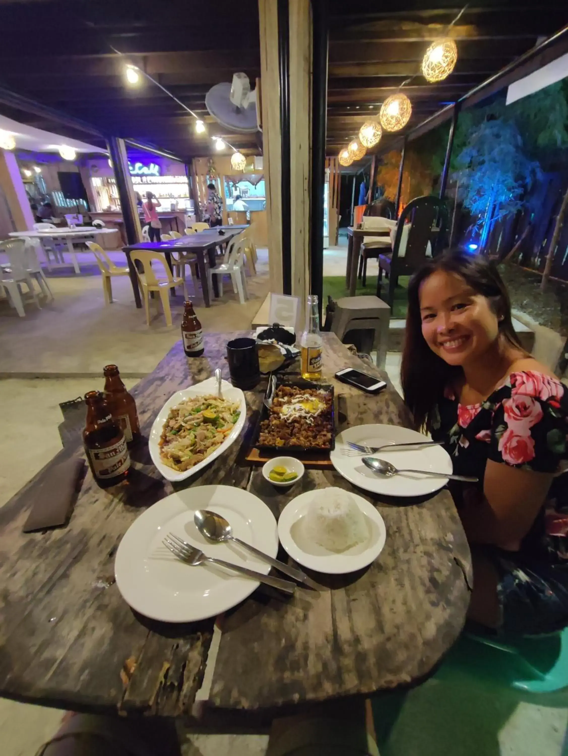 Restaurant/places to eat in Rose Apartments Restaurant/places to eat in Rose Apartments