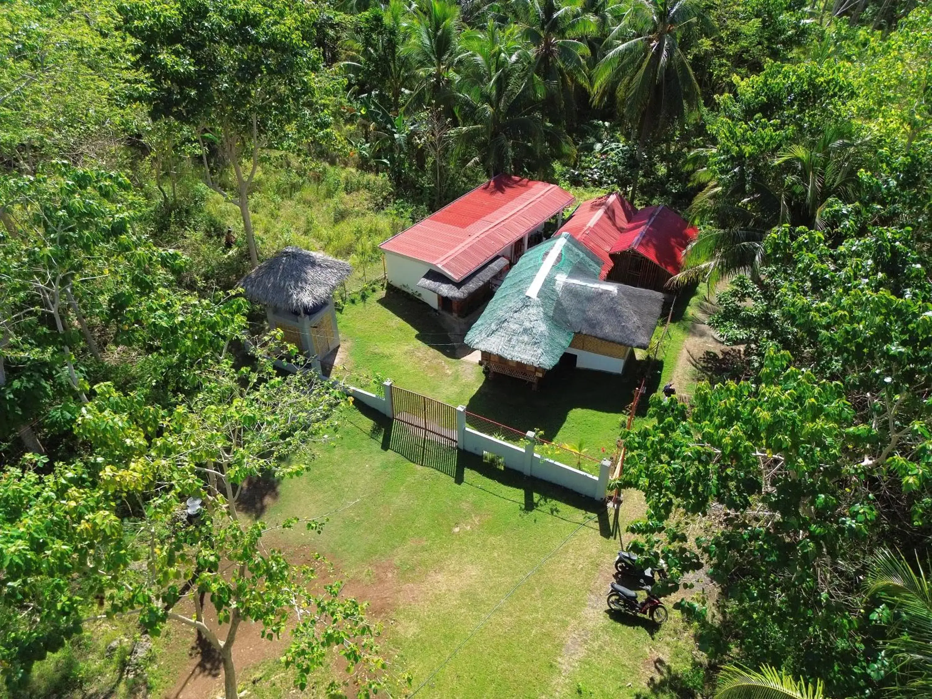 Property building in Rose Apartments Property building in Rose Apartments