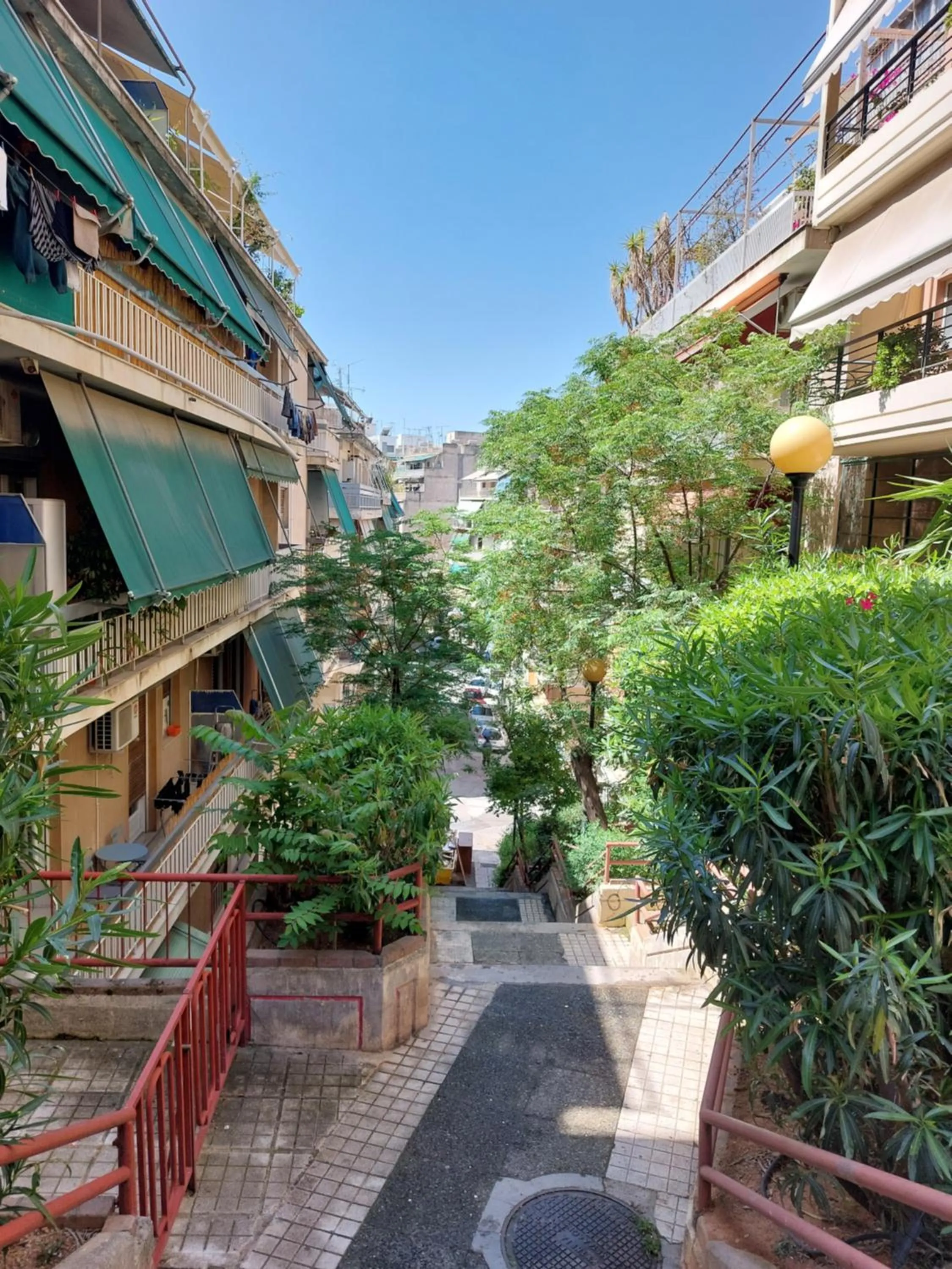 Three-Bedroom Apartment in Retro Stay Athens