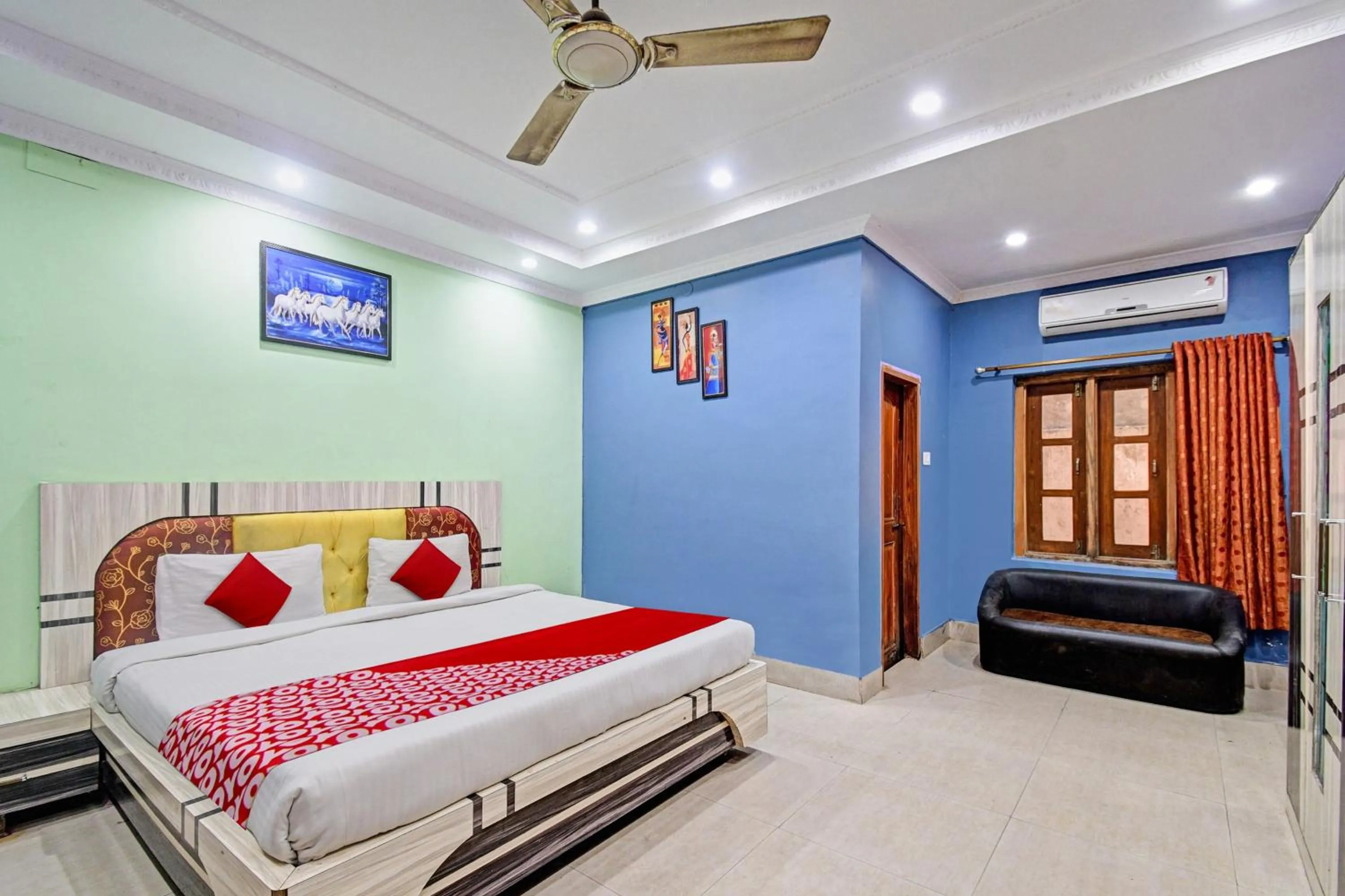 Bedroom in Hotel O Hi Days Inn