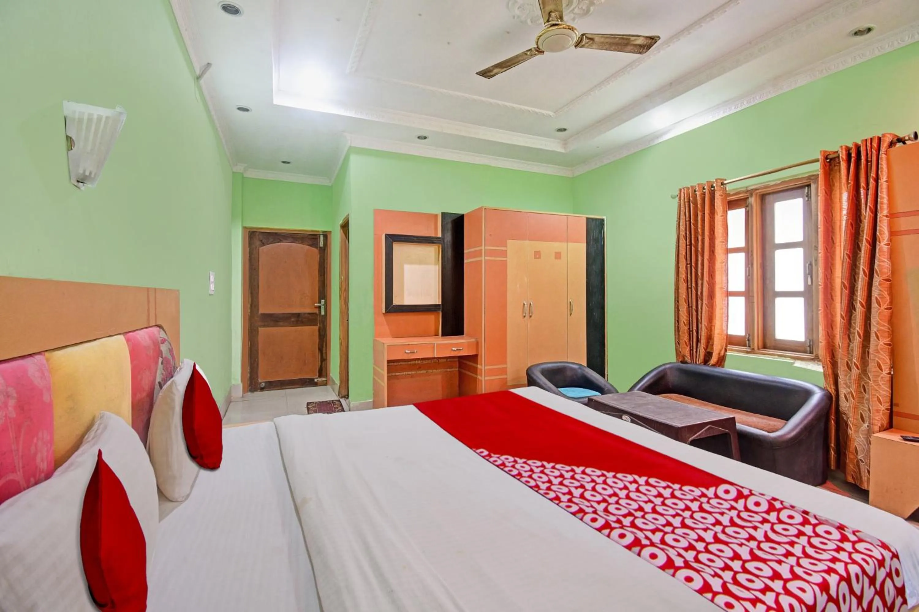 Bedroom in Hotel O Hi Days Inn