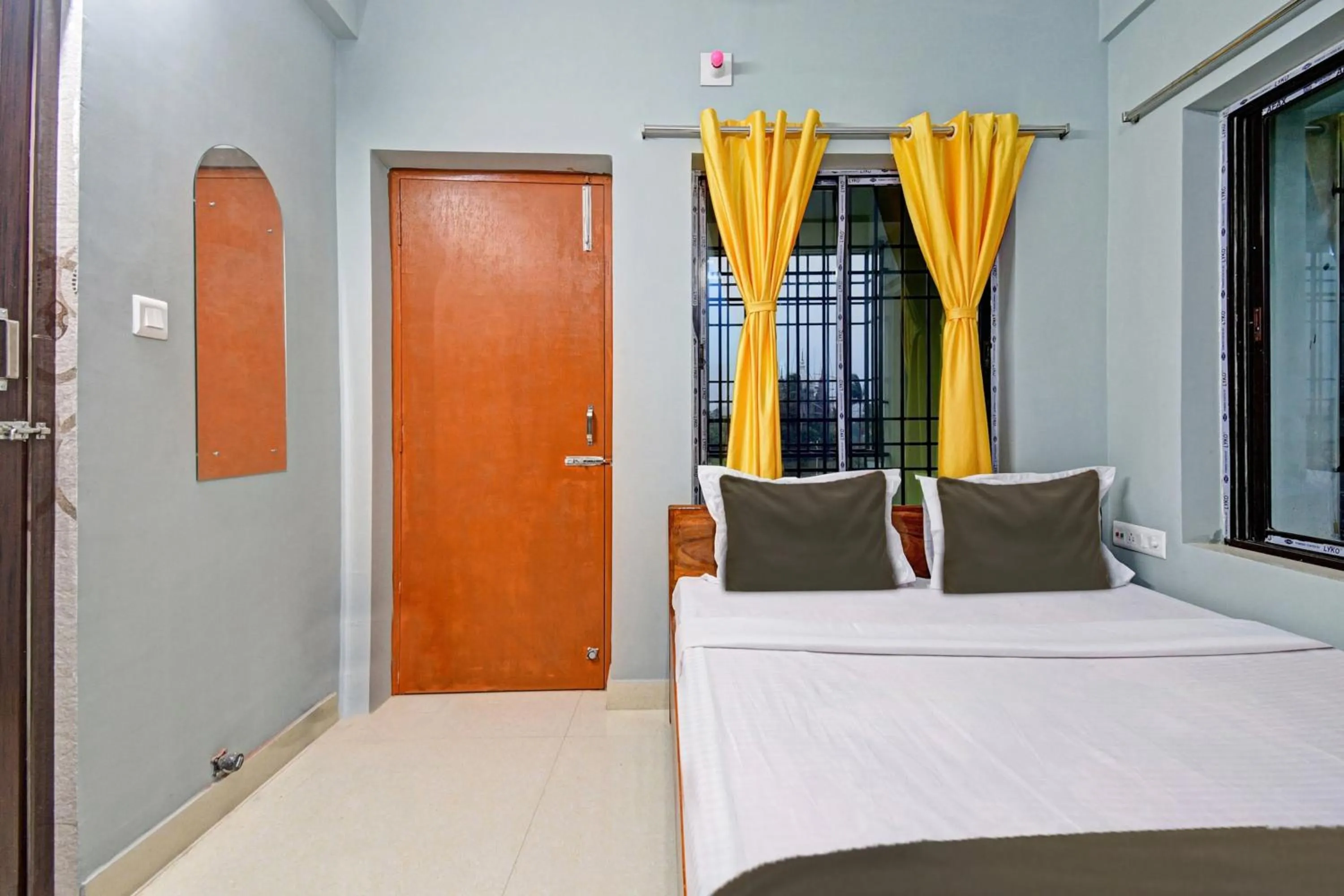 Bedroom, Bed in Hotel O Crystal Palace Tata Medical Centre