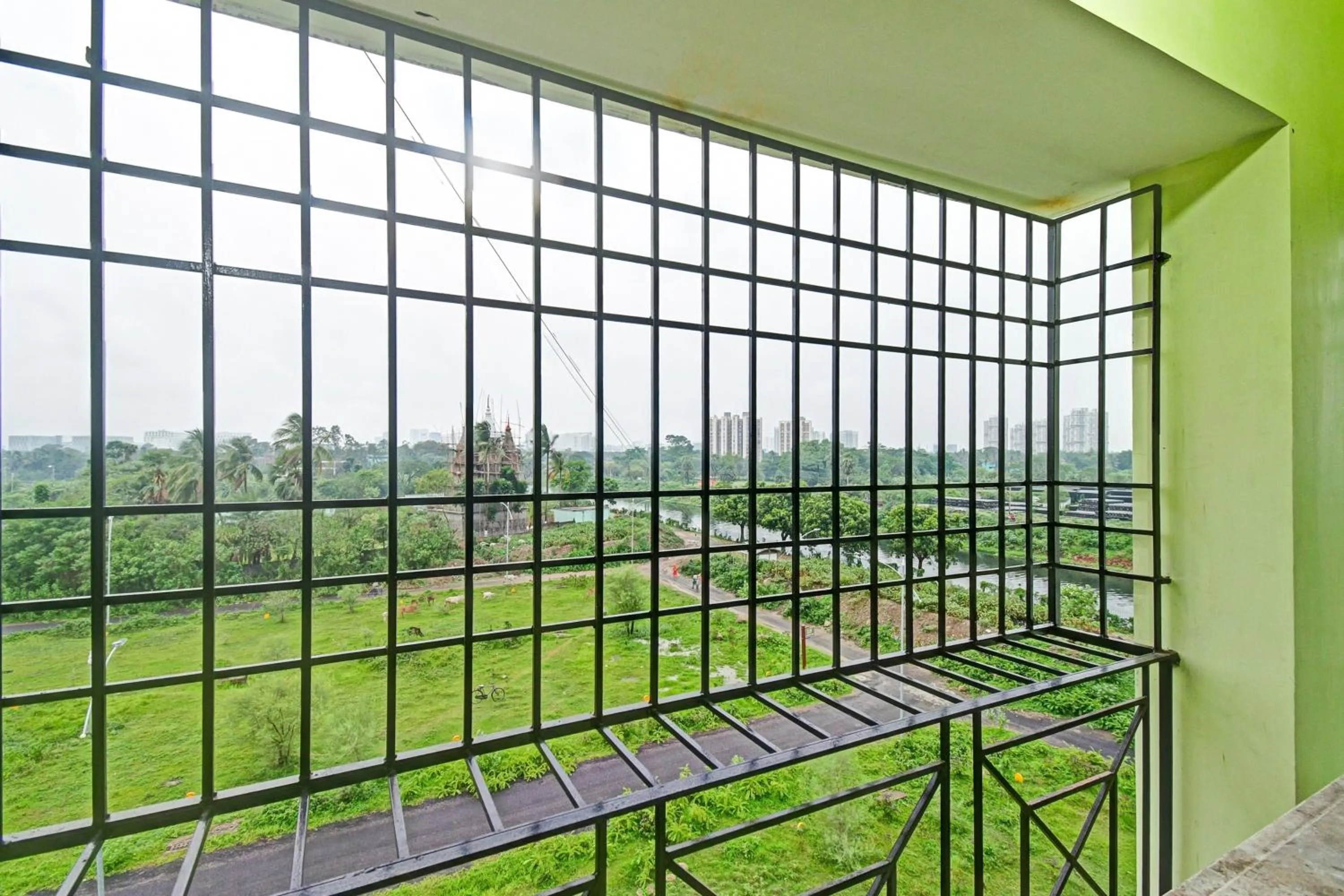 Facade/entrance in Hotel O Crystal Palace Tata Medical Centre