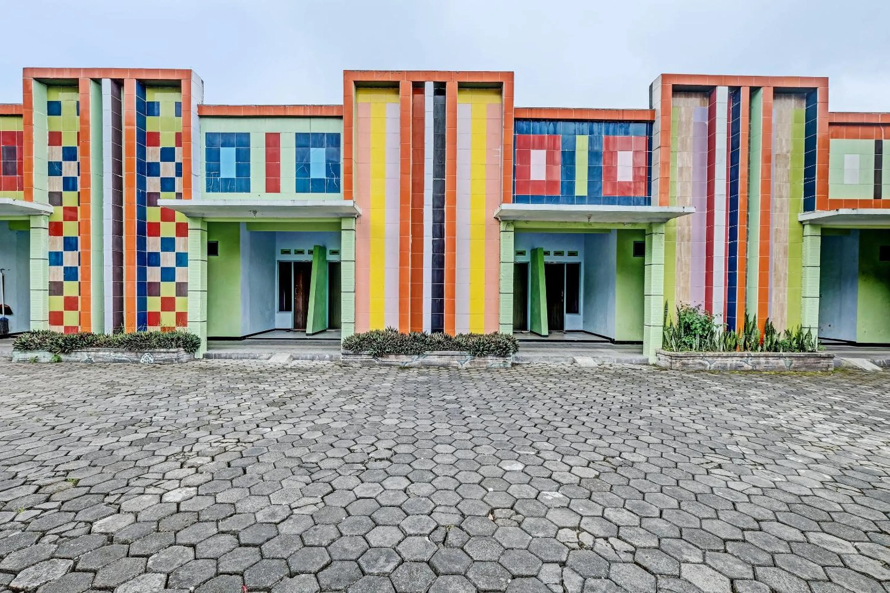 Facade/entrance in OYO 92605 Hotel Las Vegas