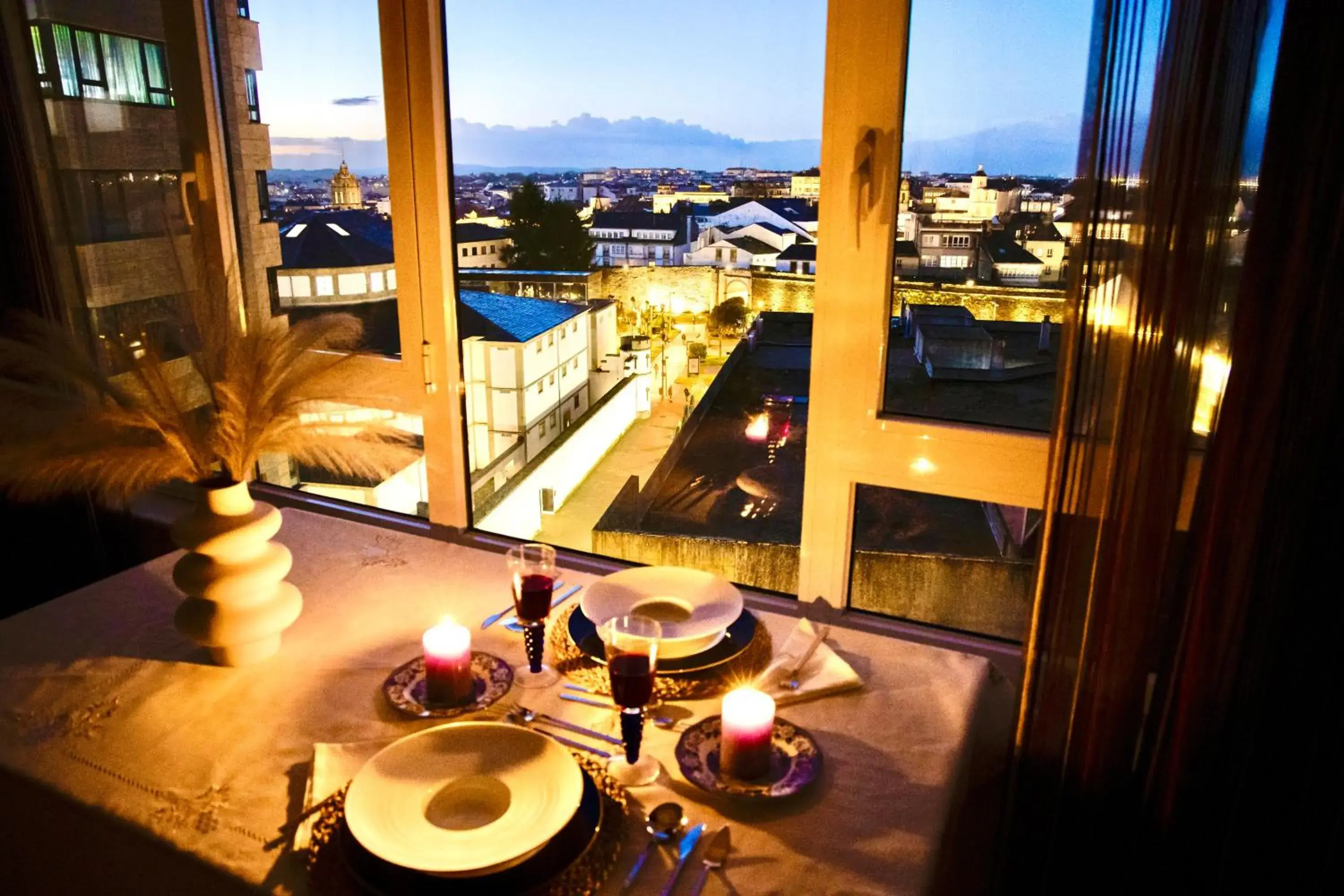 Muralla & Views by Lugo Collection Muralla & Views by Lugo Collection