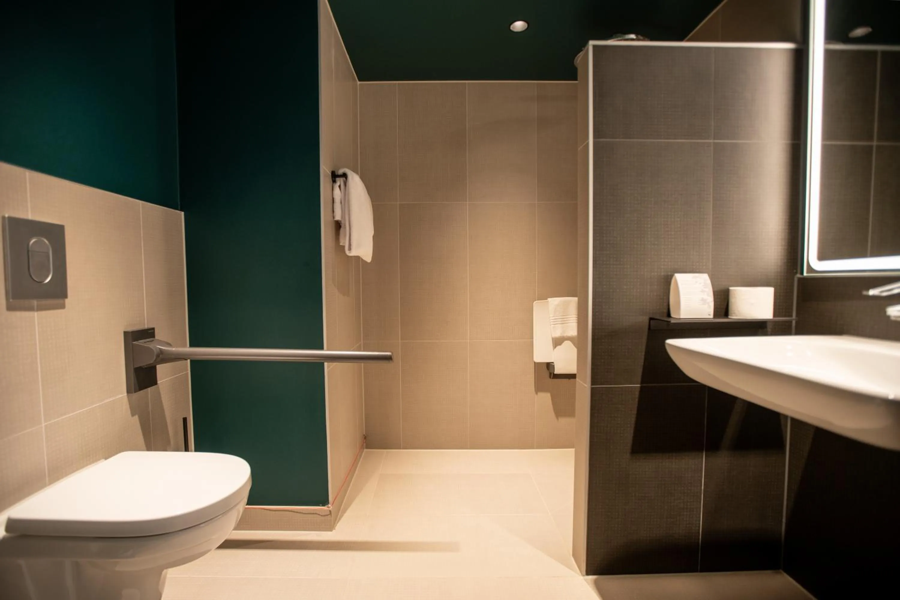 Facility for disabled guests in Novotel Rotterdam Brainpark
