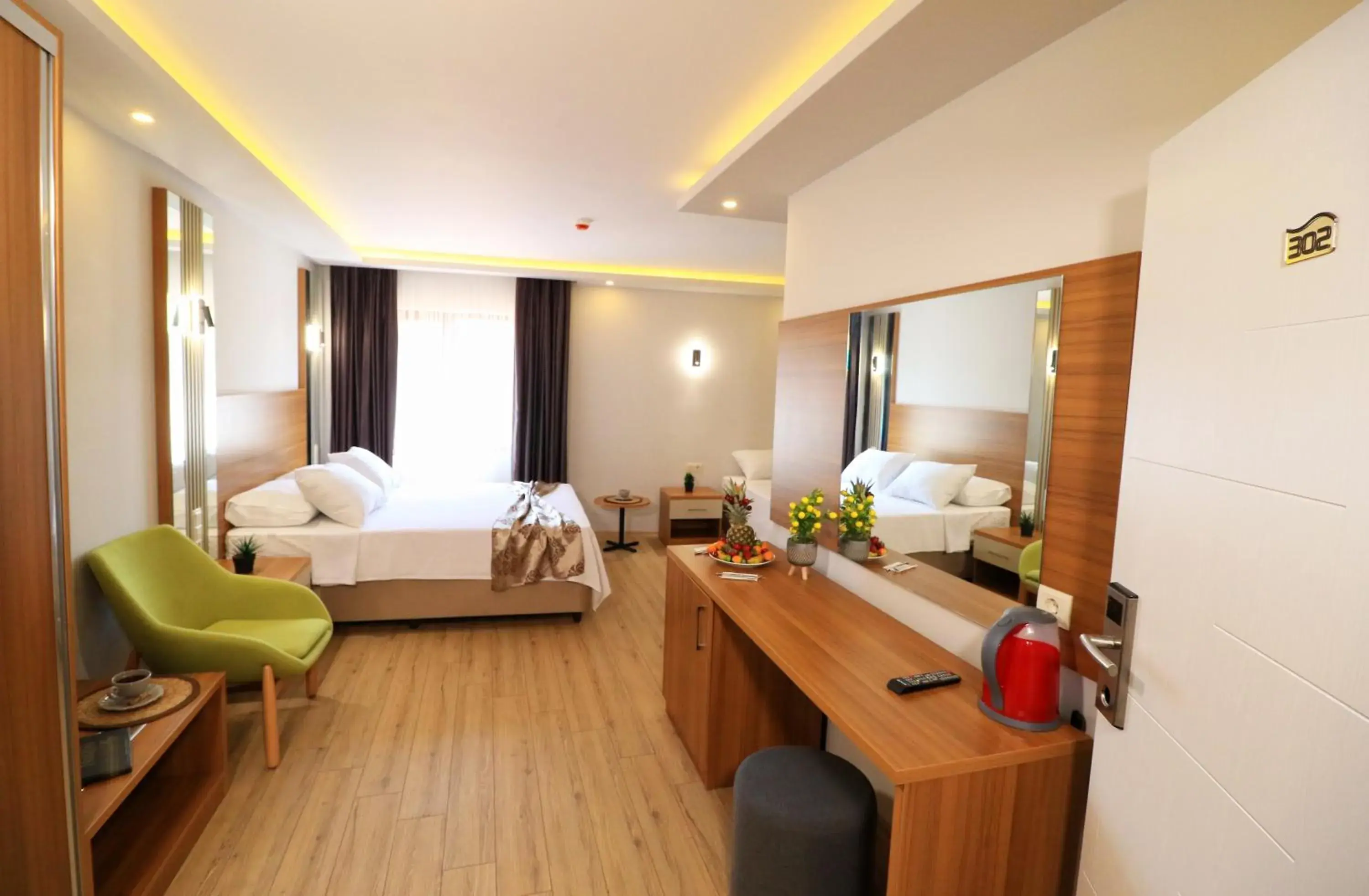 Bedroom, Bed in ALMIRCAN HOTEL Bedroom, Bed in ALMIRCAN HOTEL