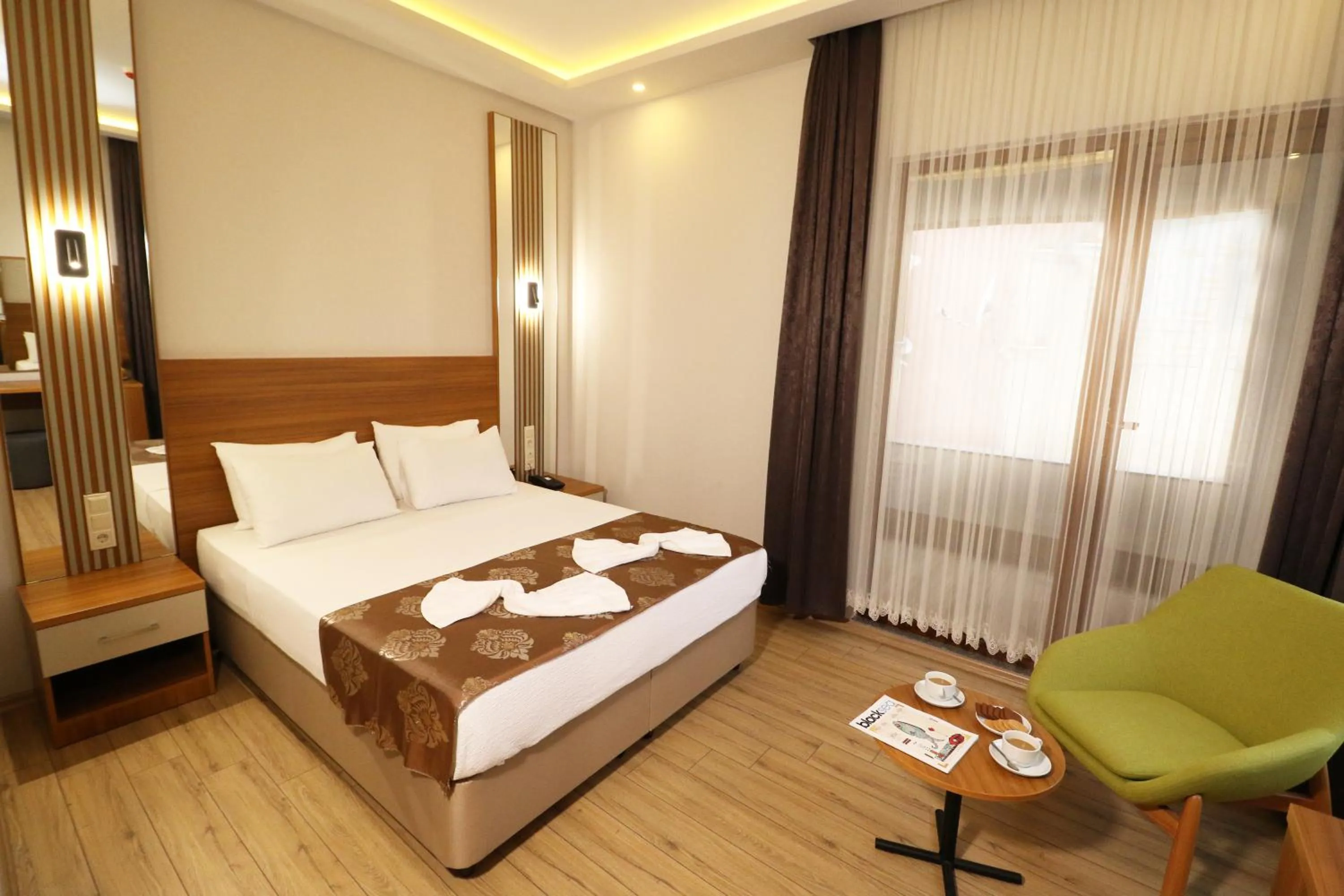 Bedroom in ALMIRCAN HOTEL