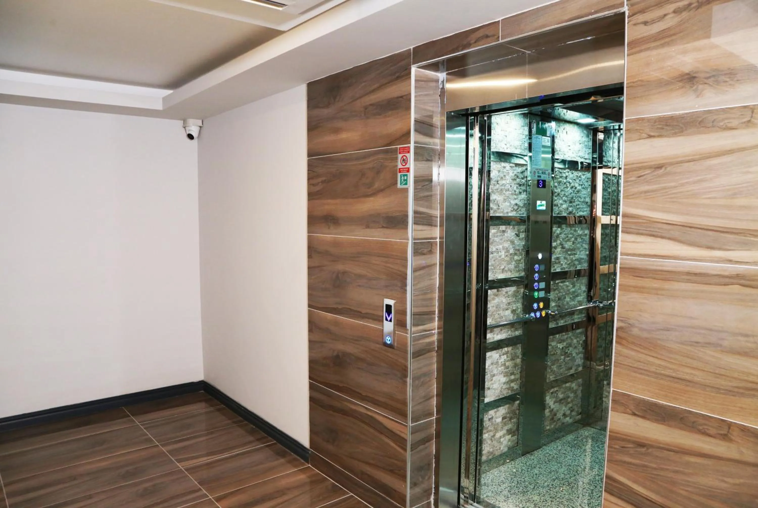 elevator in ALMIRCAN HOTEL