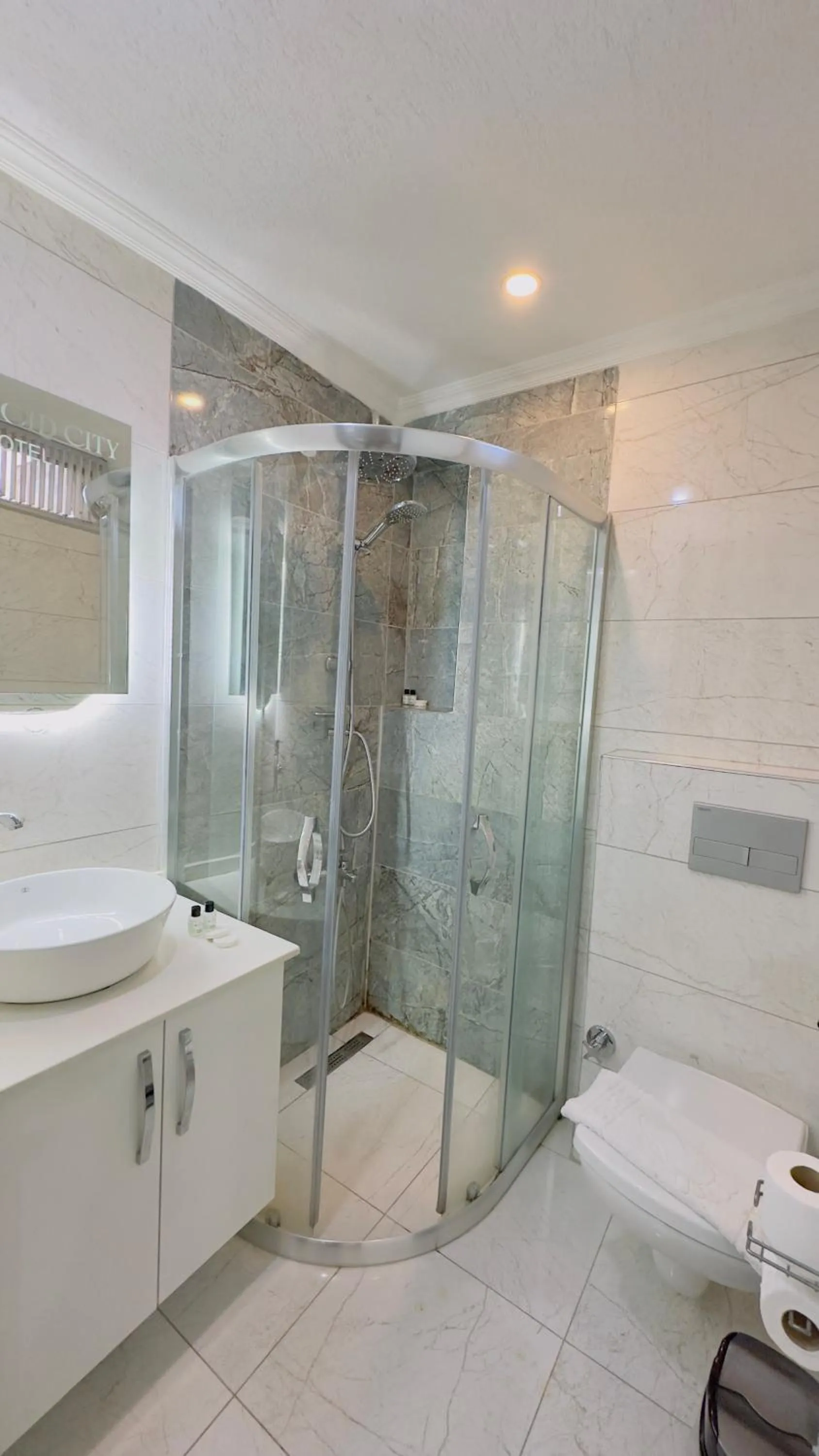 Shower in La Mer Old City Hotel