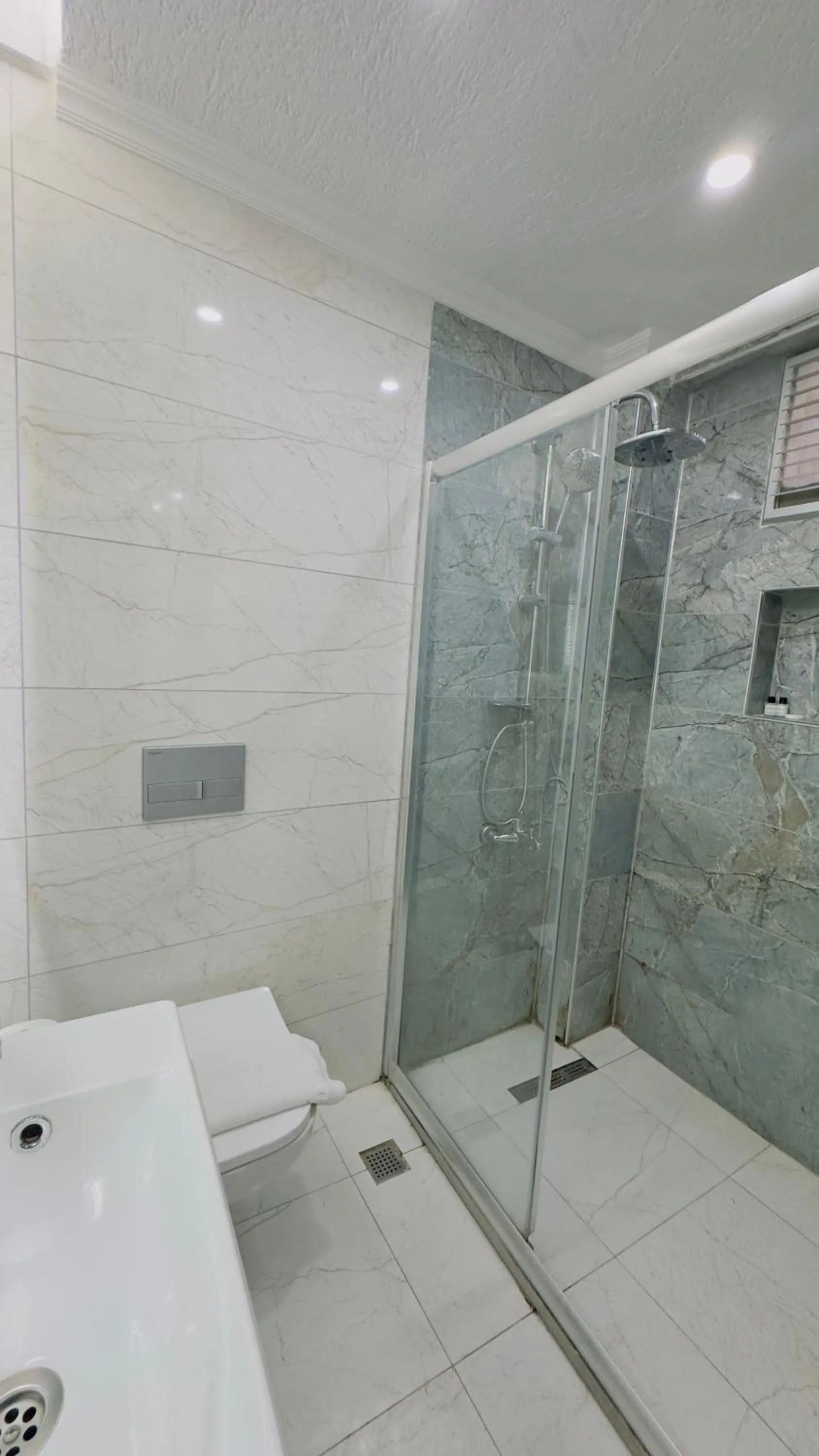 Shower in La Mer Old City Hotel