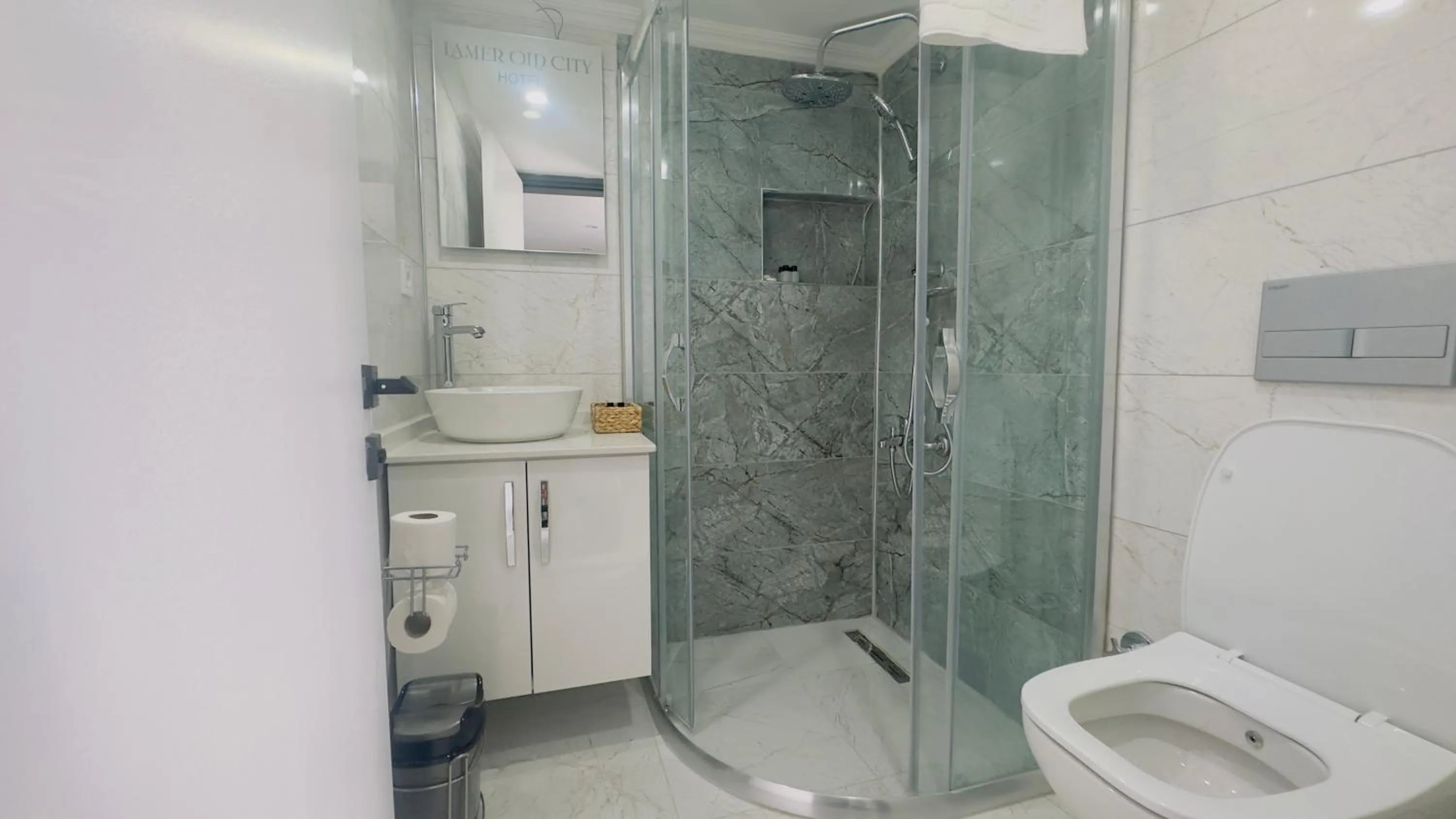 Shower in La Mer Old City Hotel