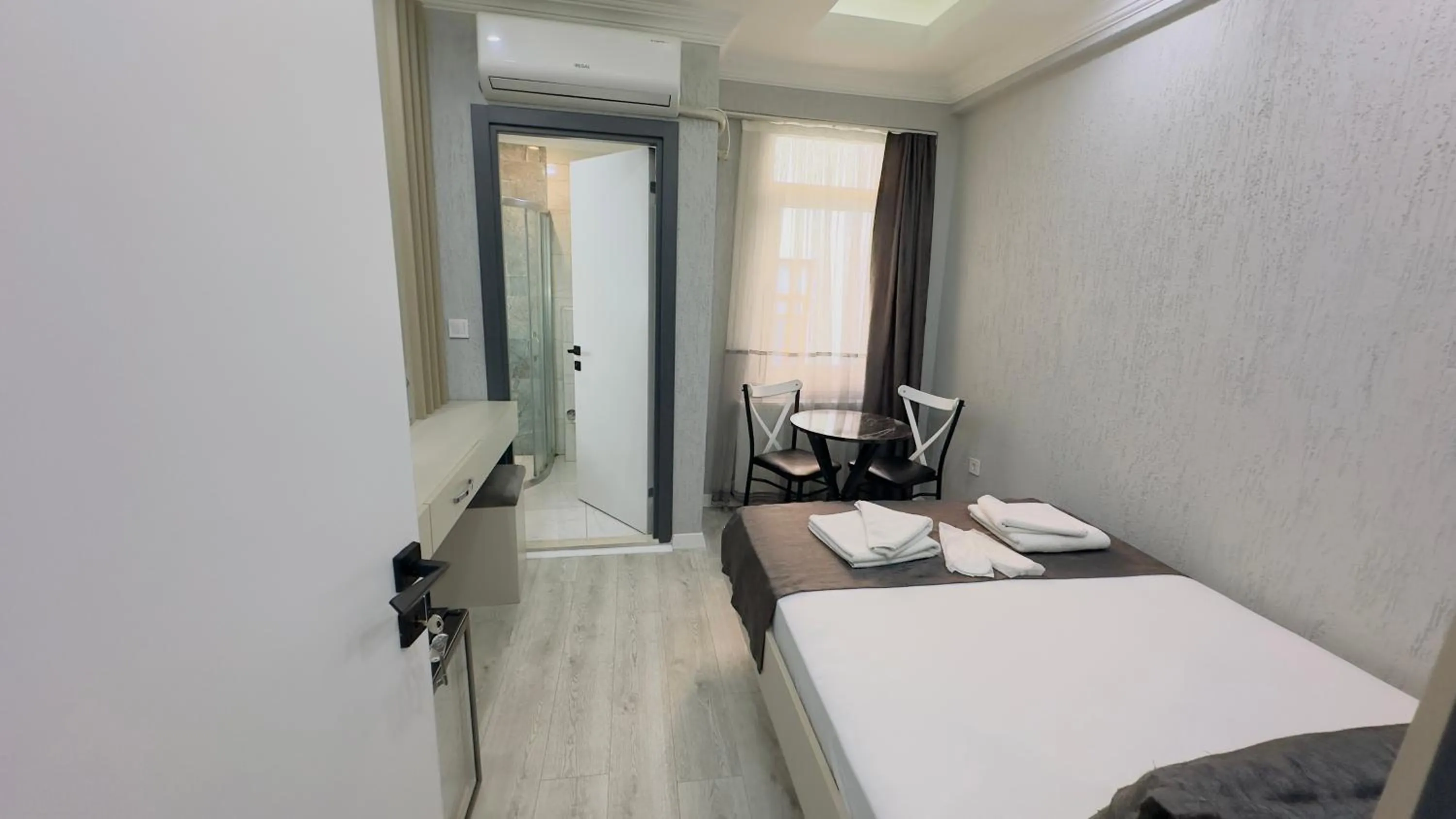 Photo of the whole room in La Mer Old City Hotel