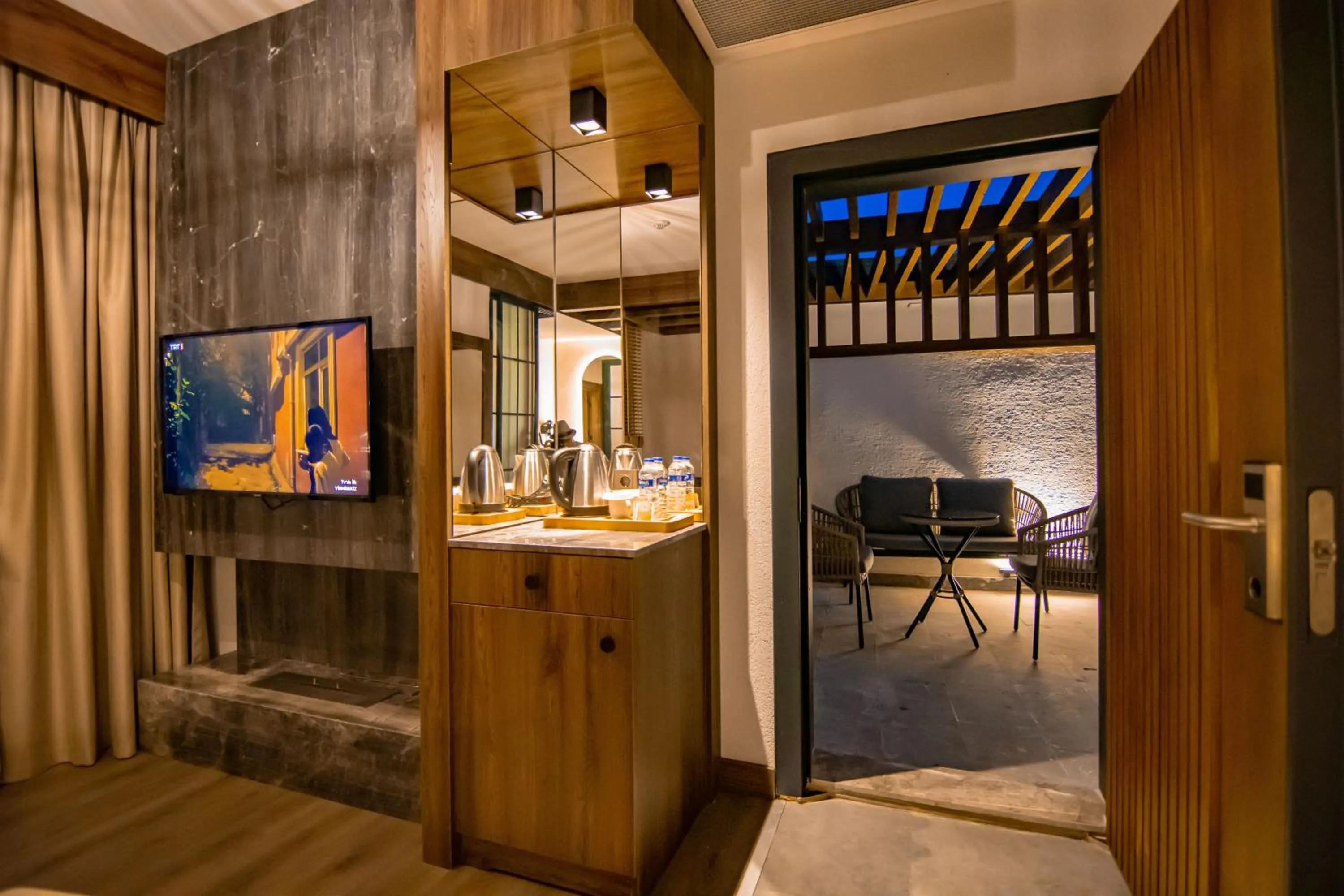 Seating area, Bed in Hayal Vadisi Suite Hotel