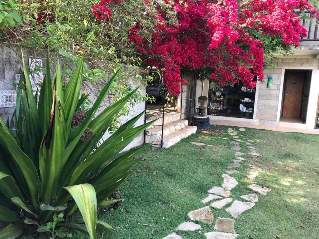 Garden in Pousada Rota dos Pássaros