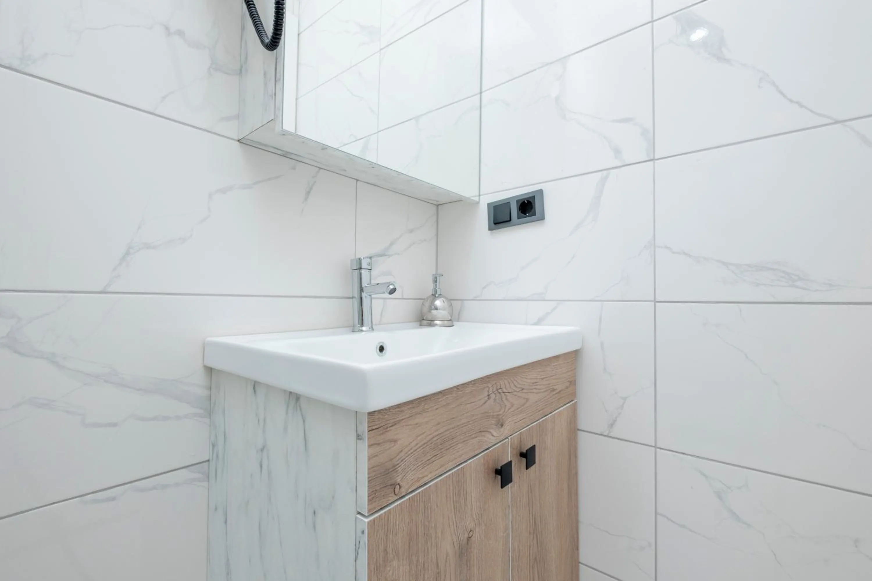 Bathroom in Lavender Airport Hotel