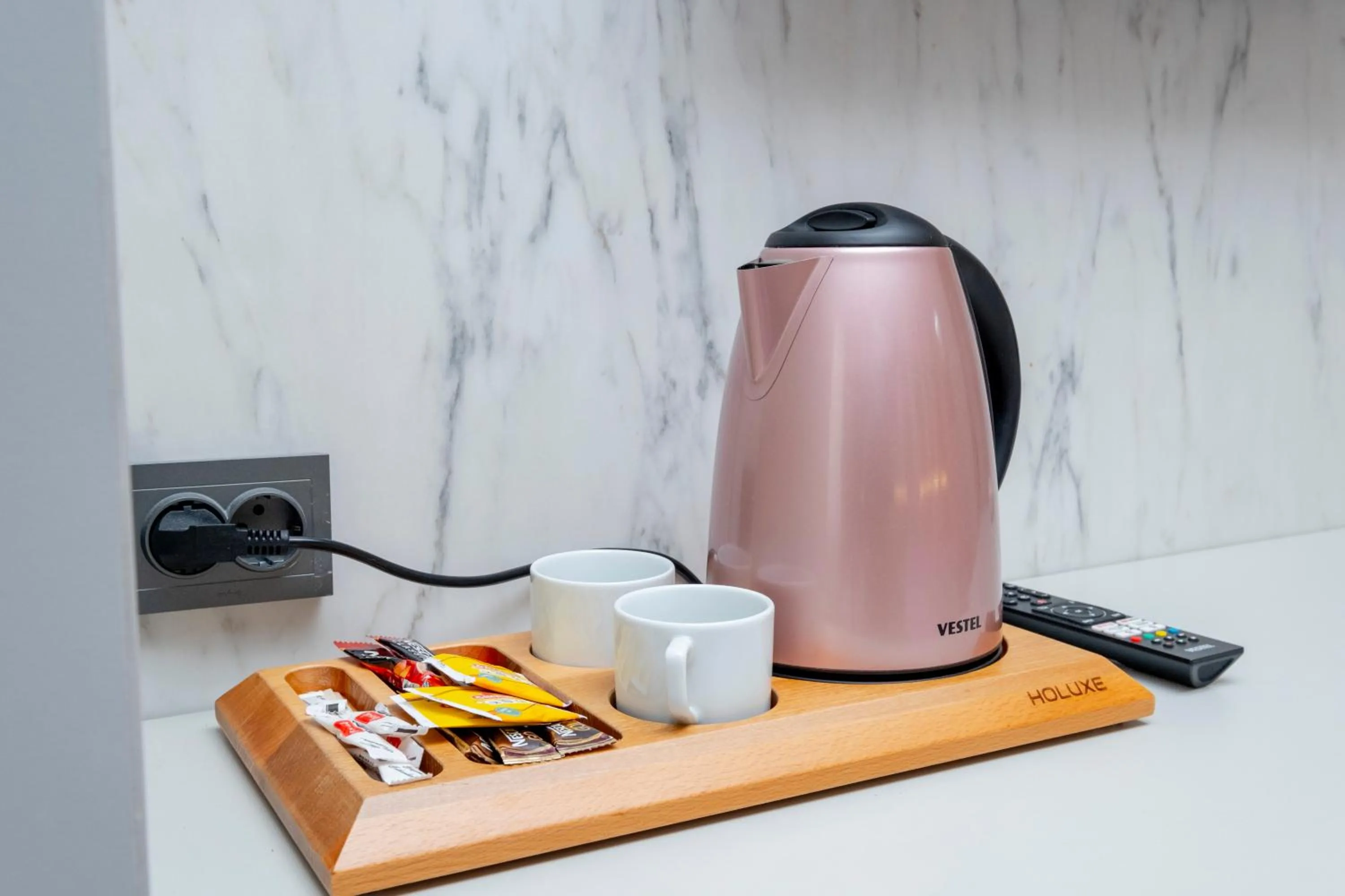 Coffee/tea facilities in Lavender Airport Hotel
