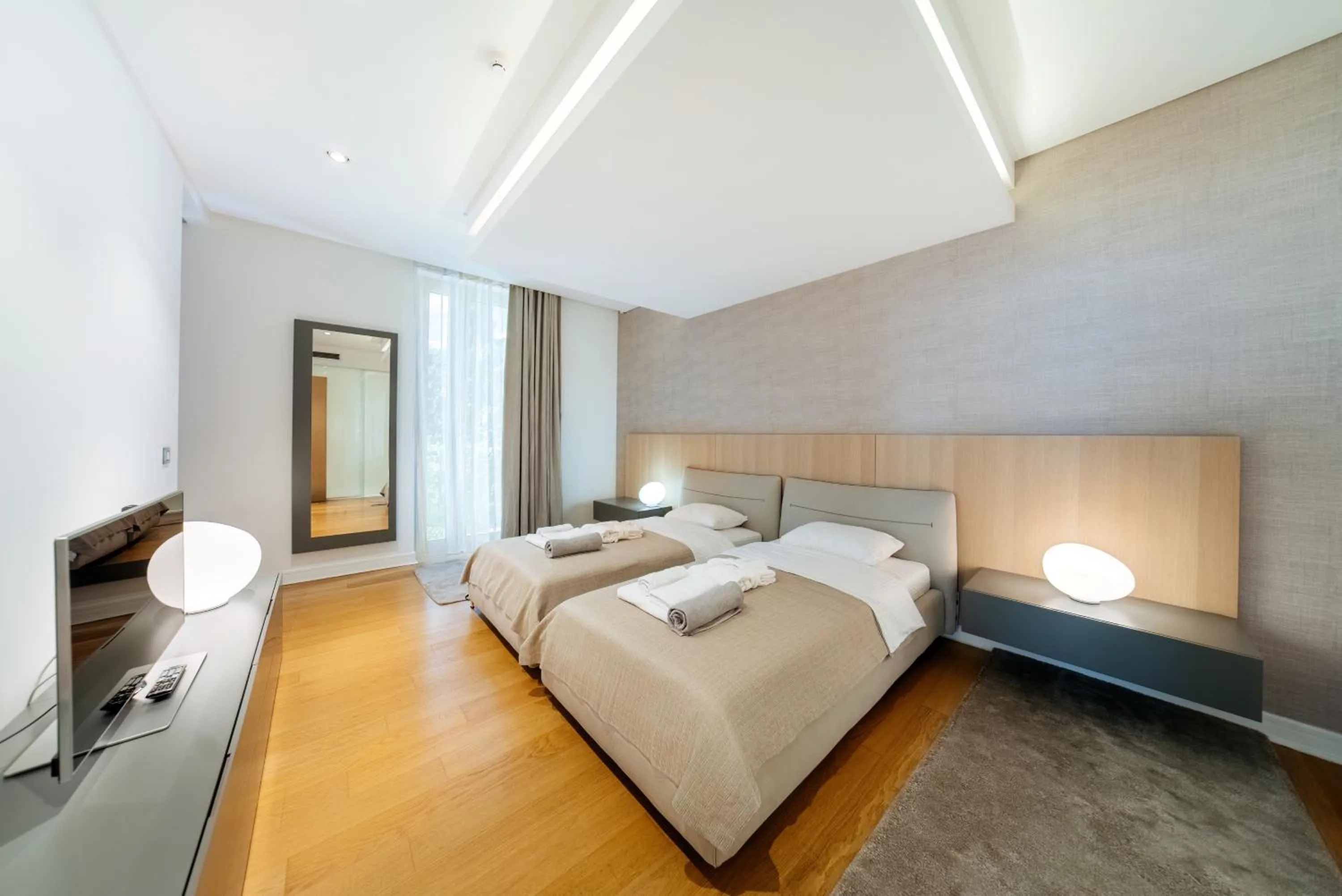Bed in Luxury Waterfront Villa at Dukly Gardens