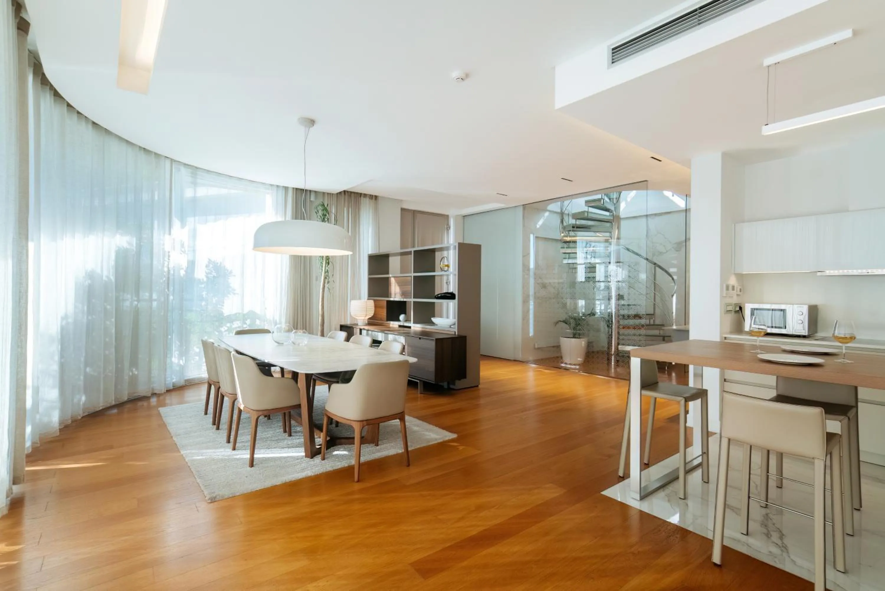 Kitchen or kitchenette in Luxury Waterfront Villa at Dukly Gardens