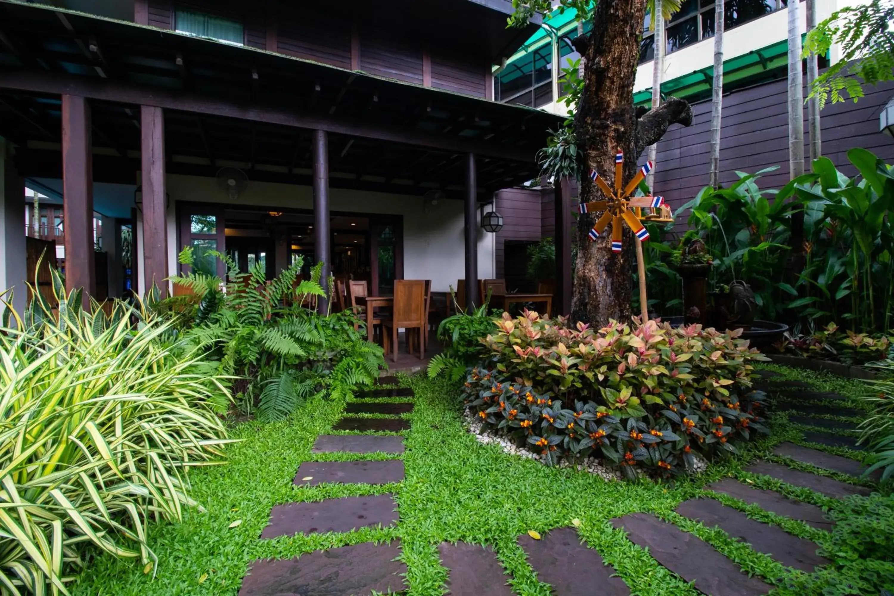 Garden view in Viang Thapae Resort Garden view in Viang Thapae Resort