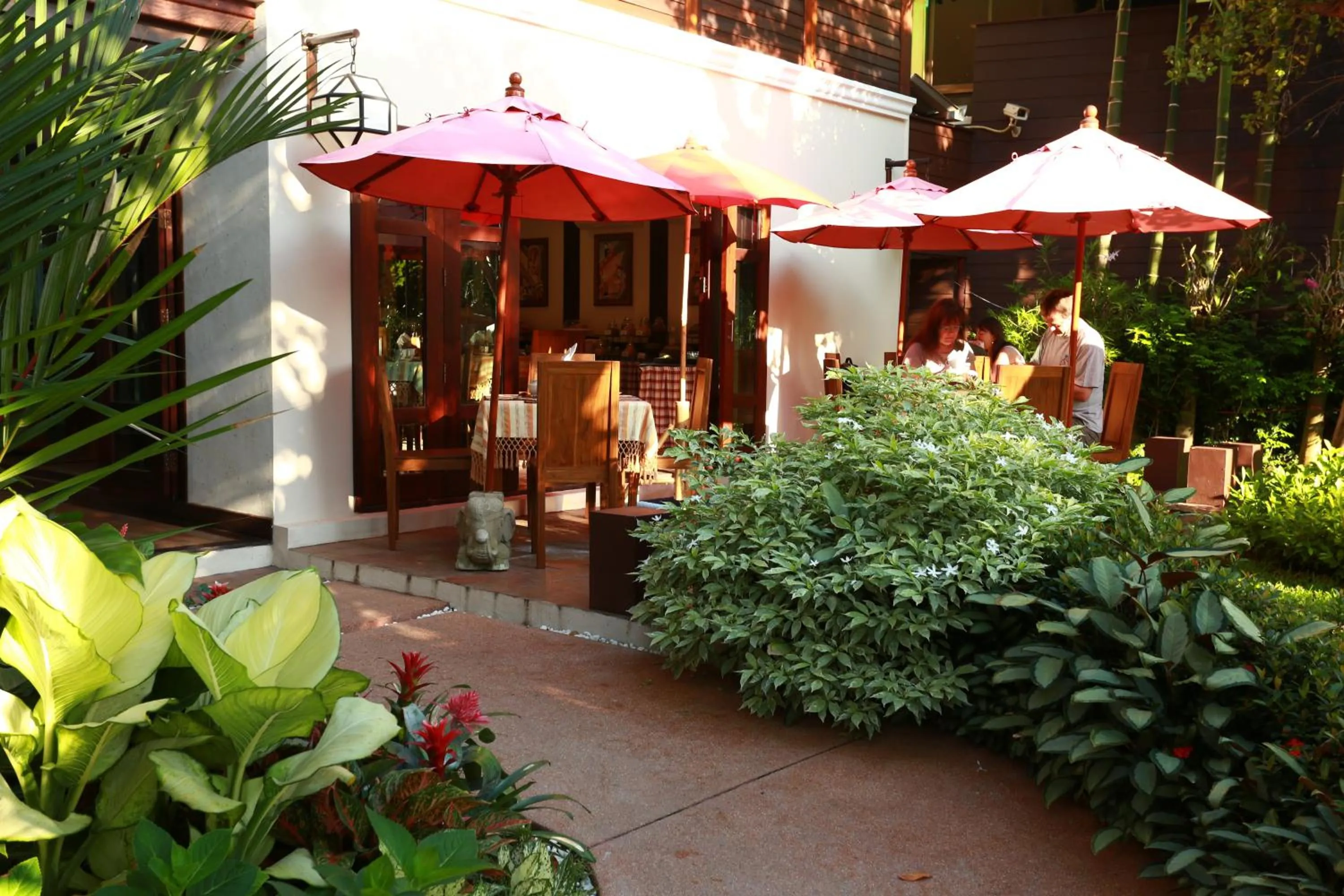 Restaurant/places to eat in Viang Thapae Resort