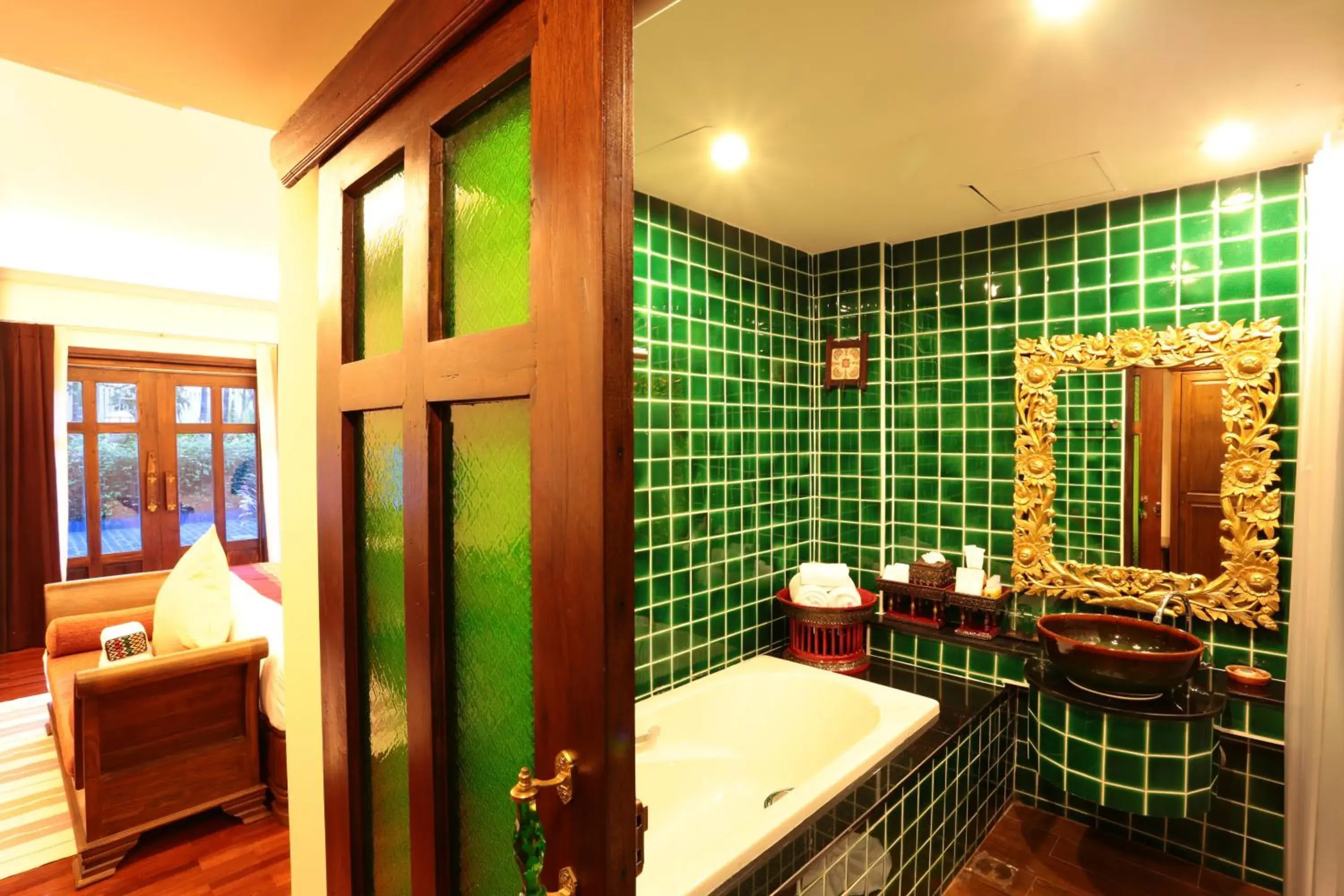 Shower, Bed in Viang Thapae Resort Shower, Bed in Viang Thapae Resort