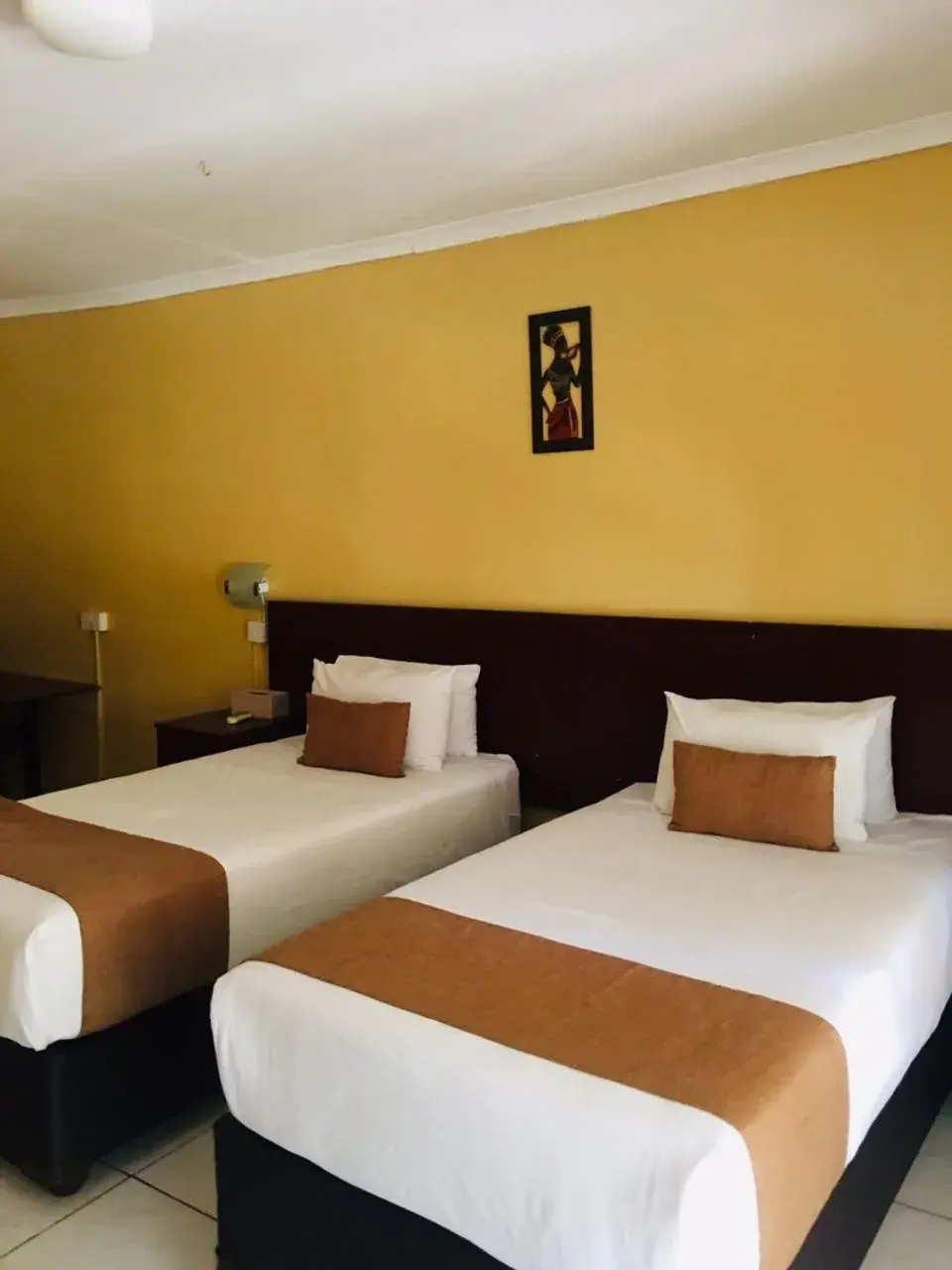 Standard Twin Room in Nkanga Hotel Standard Twin Room in Nkanga Hotel