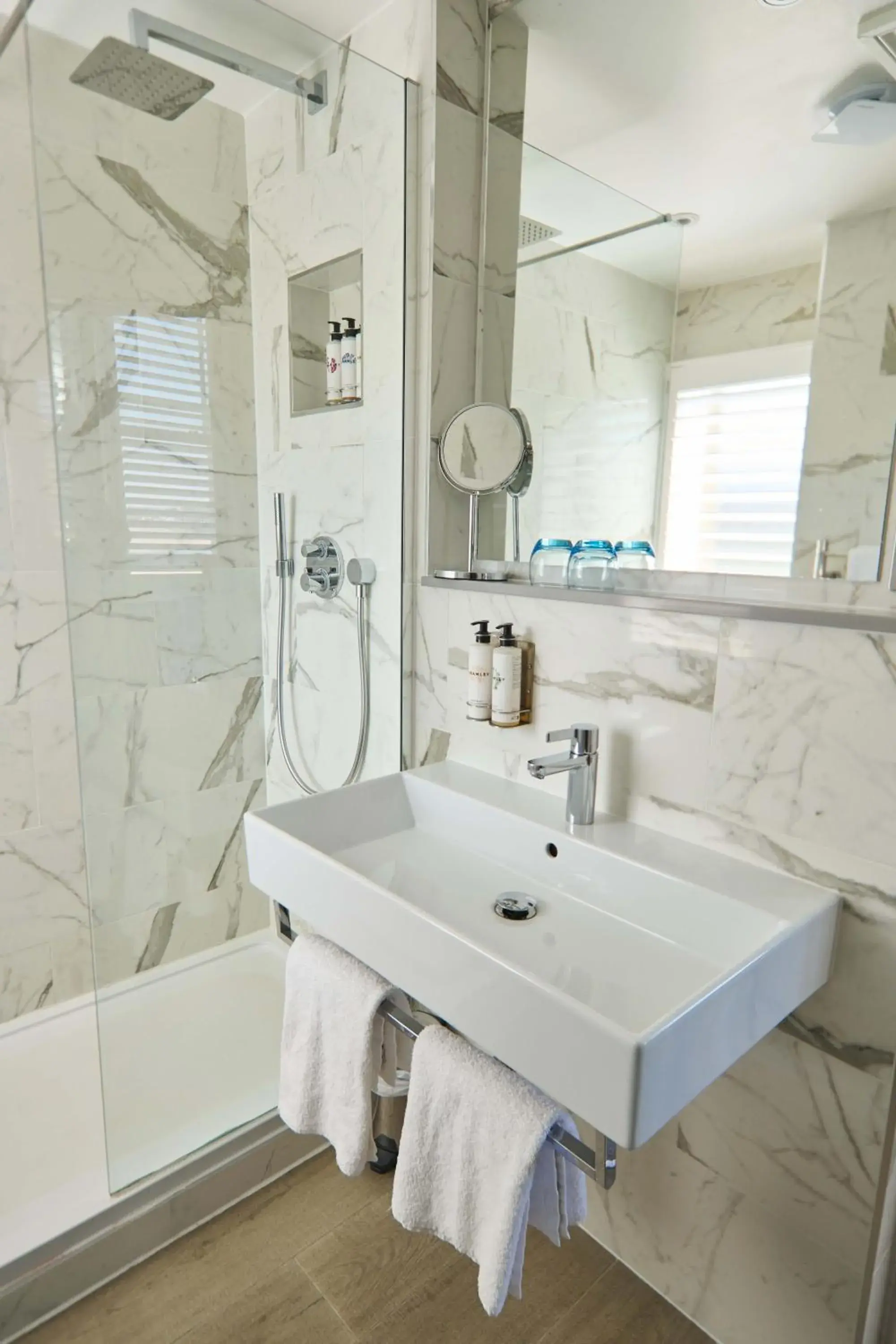 Deluxe Double Room with Estuary View in Harbour Hotel Padstow Deluxe Double Room with Estuary View in Harbour Hotel Padstow