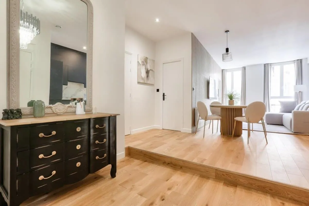 Beautiful 2BR in City Center of Paris