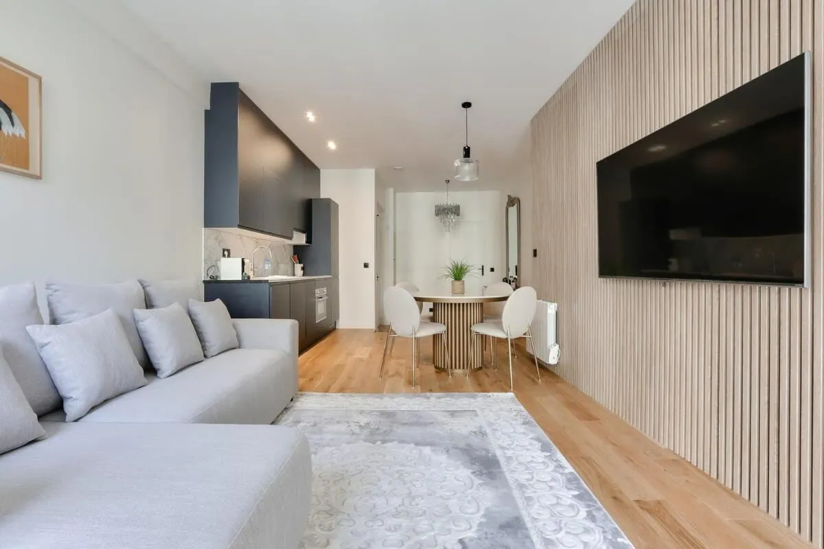 Beautiful 2BR in City Center of Paris