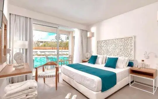Bed in ST CONSTANTIN SEA HOTEL & SPA RESORT Bed in ST CONSTANTIN SEA HOTEL & SPA RESORT