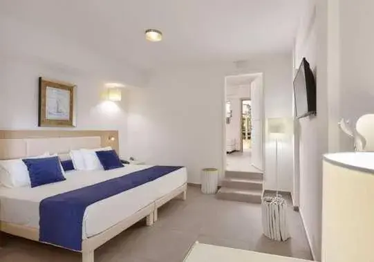 Bed in ST CONSTANTIN SEA HOTEL & SPA RESORT Bed in ST CONSTANTIN SEA HOTEL & SPA RESORT