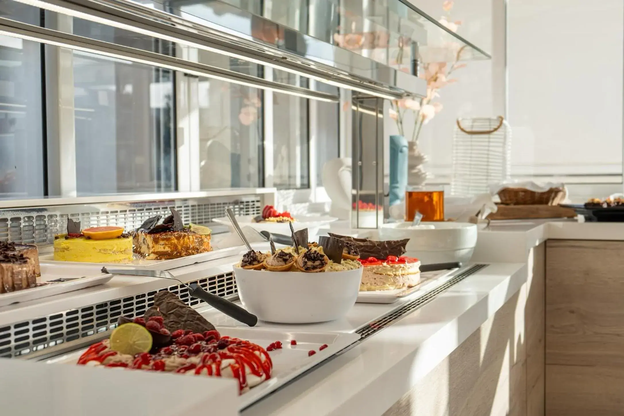 Restaurant/places to eat in ST CONSTANTIN SEA HOTEL & SPA RESORT Restaurant/places to eat in ST CONSTANTIN SEA HOTEL & SPA RESORT