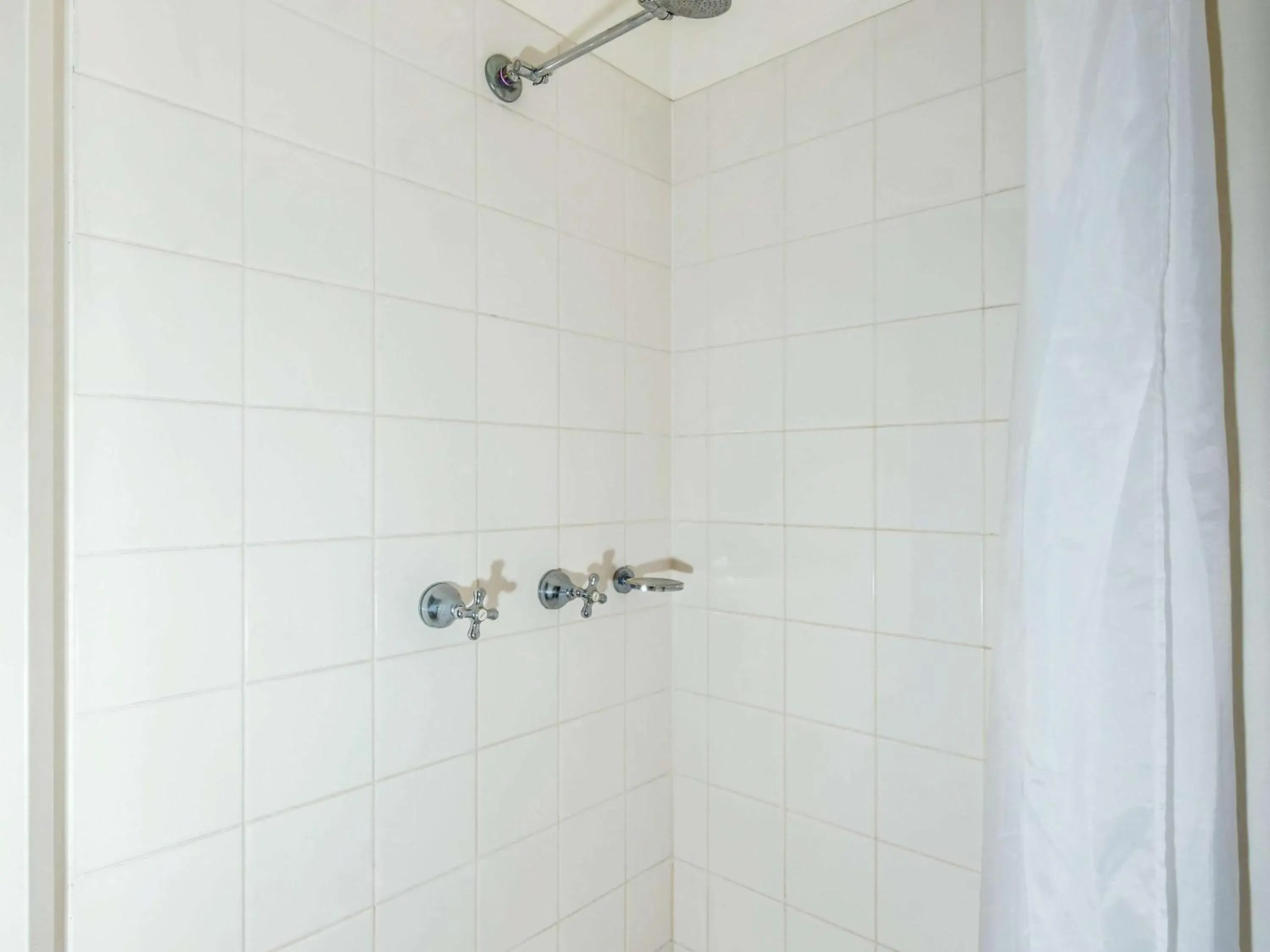 Photo of the whole room in Imperial Motel Windsor Photo of the whole room in Imperial Motel Windsor