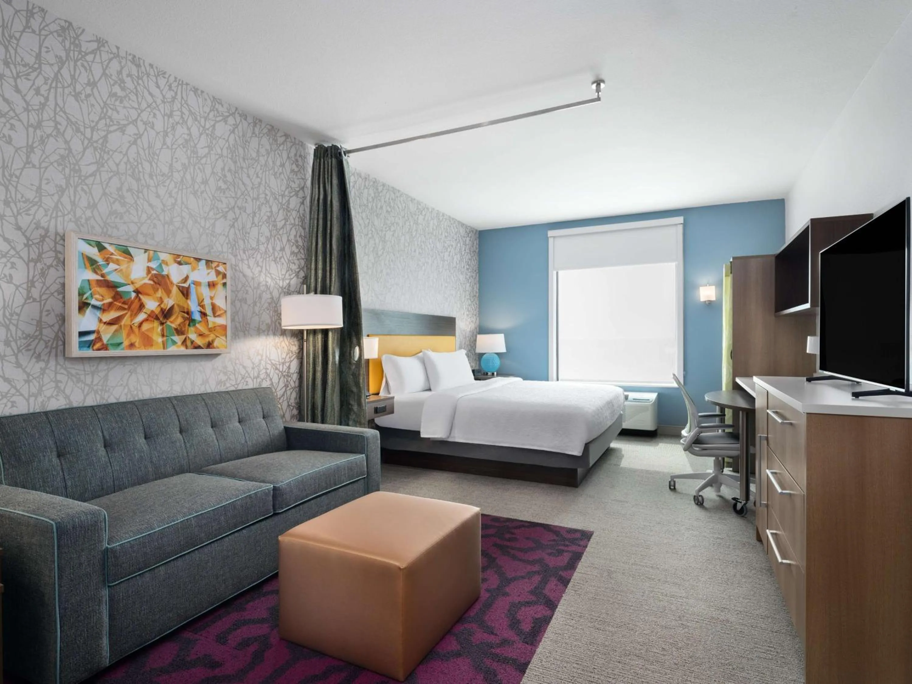 Living room, Bed in Home2 Suites By Hilton Round Rock Medical Center