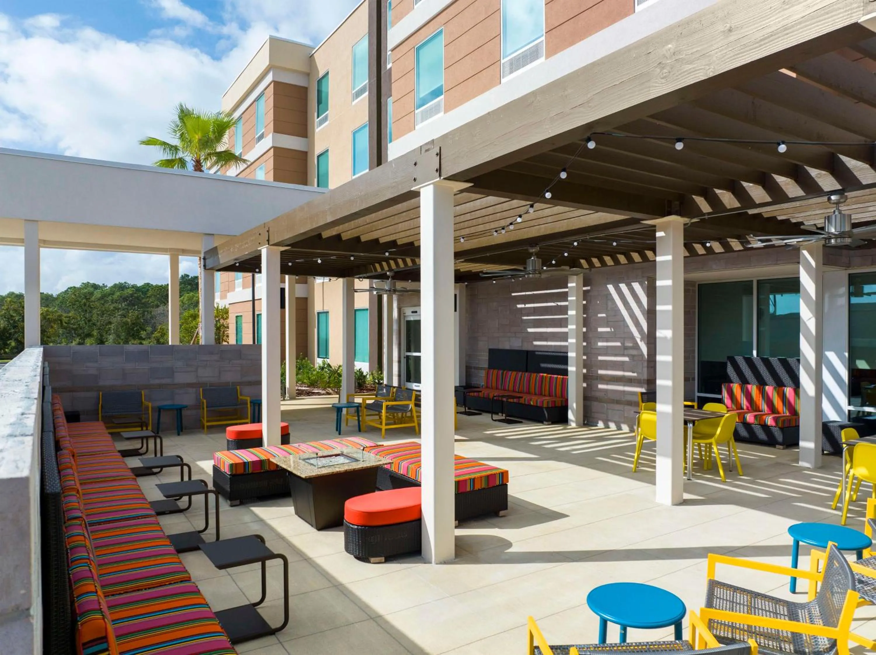 Patio in Home2 Suites by Hilton Orlando South Davenport