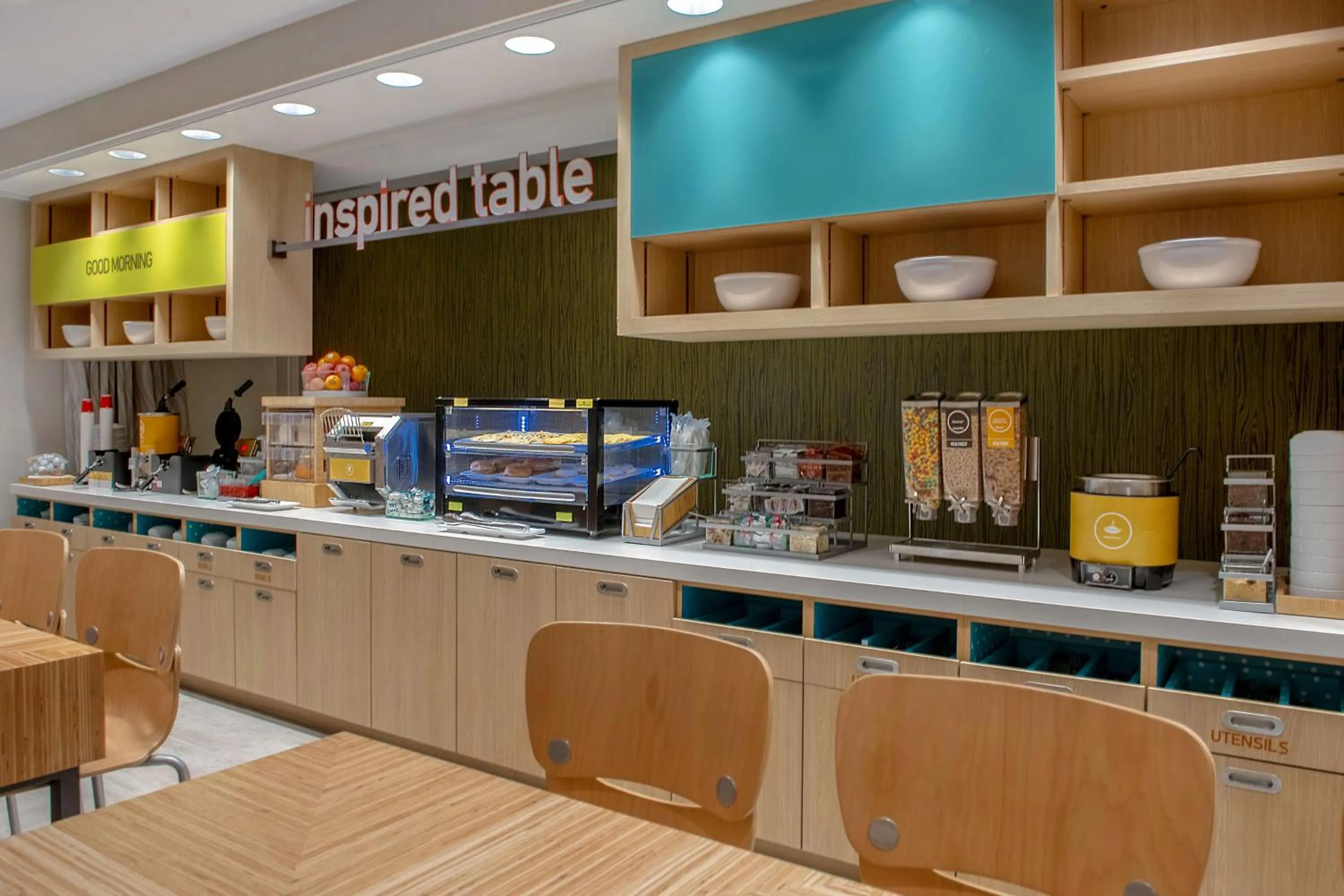 Breakfast in Home2 Suites By Hilton Savannah I95 North