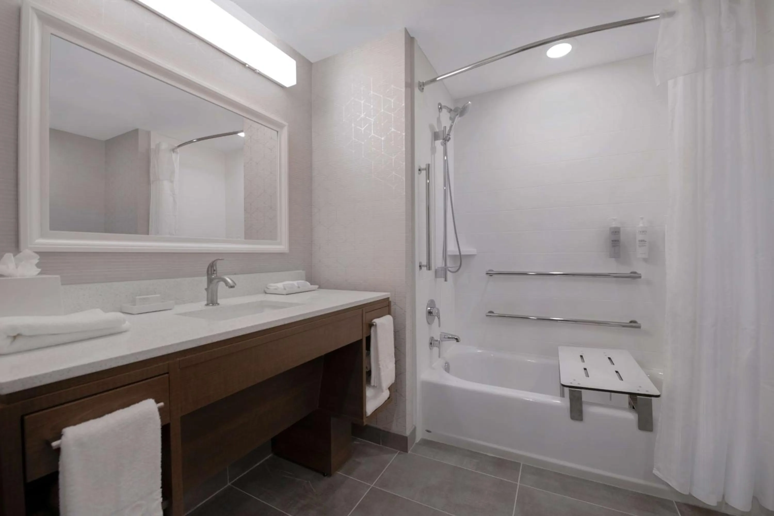 Bathroom in Home2 Suites By Hilton Savannah I95 North