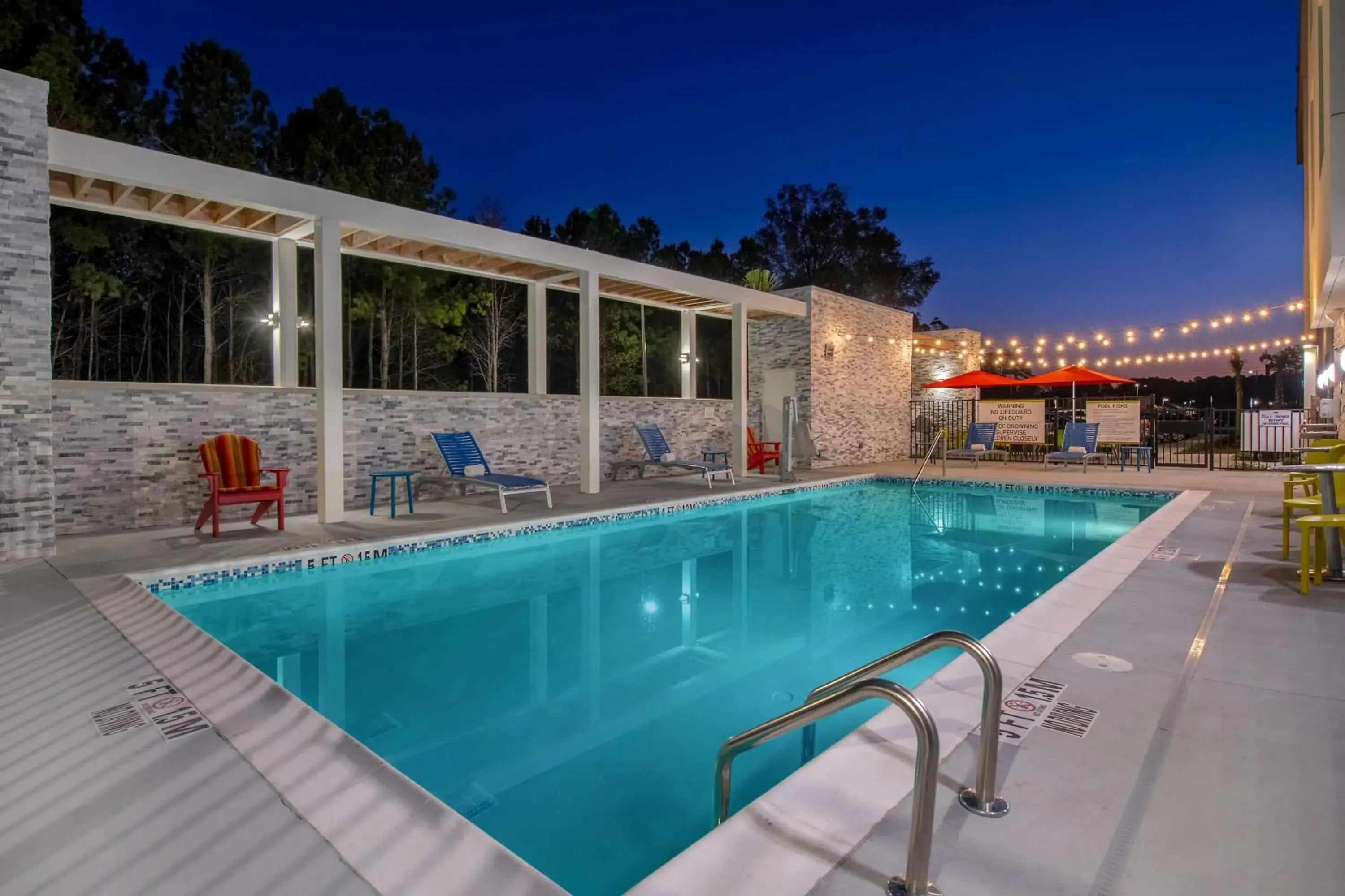 Pool view in Home2 Suites By Hilton Savannah I95 North Pool view in Home2 Suites By Hilton Savannah I95 North