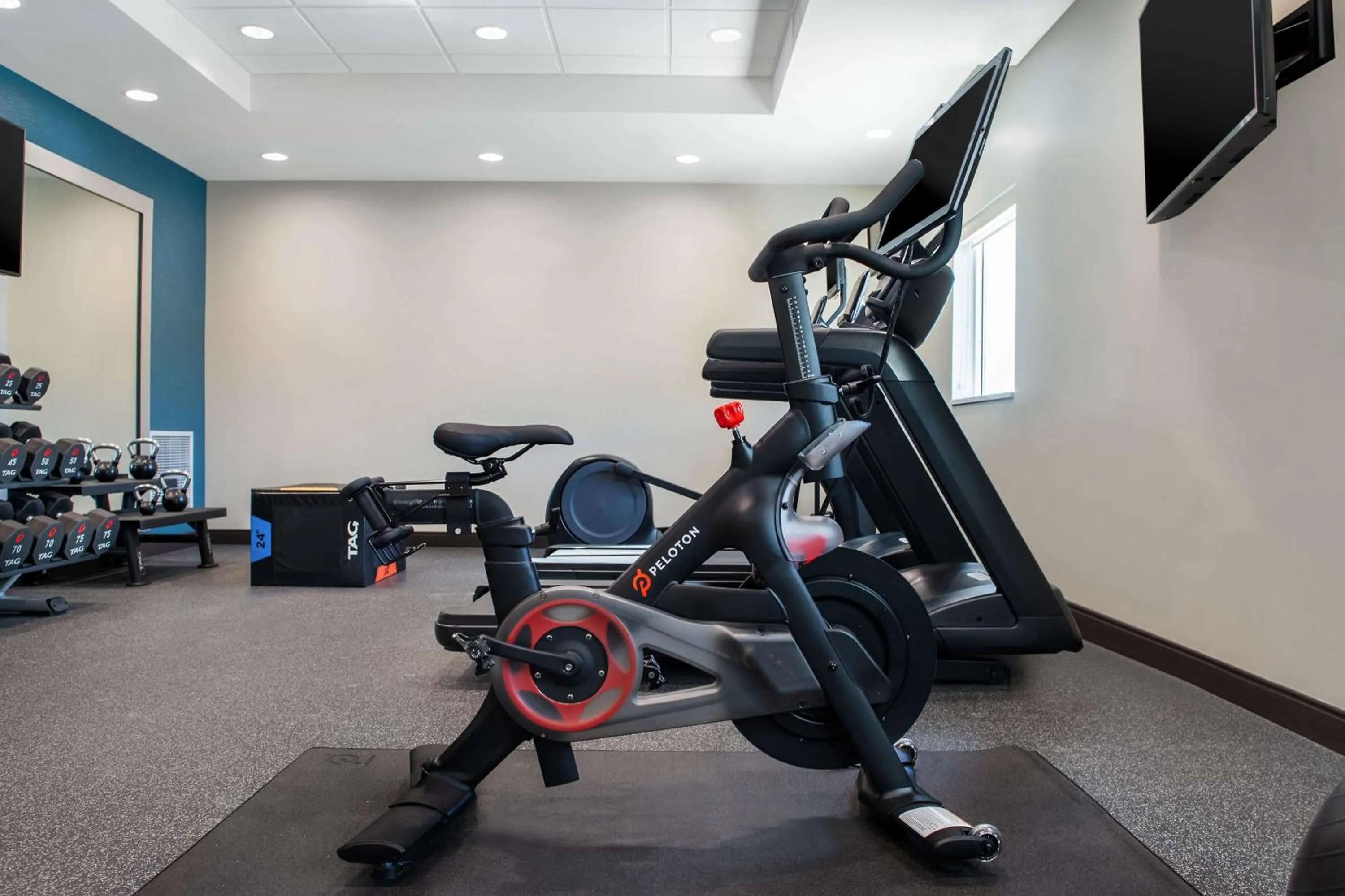 Fitness centre/facilities in Home2 Suites By Hilton Savannah I95 North