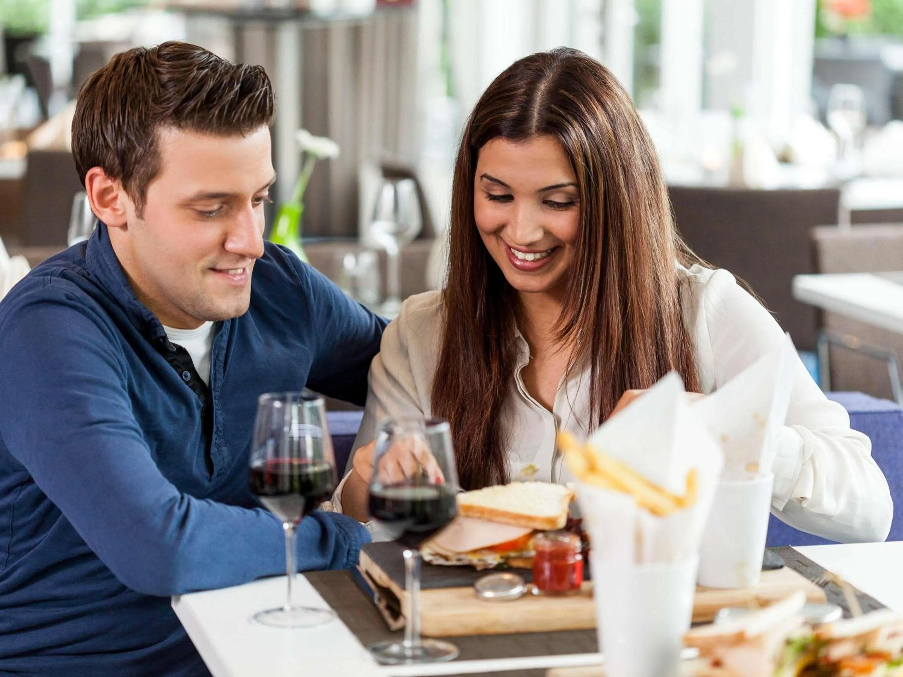 Restaurant/places to eat in Novotel Maastricht