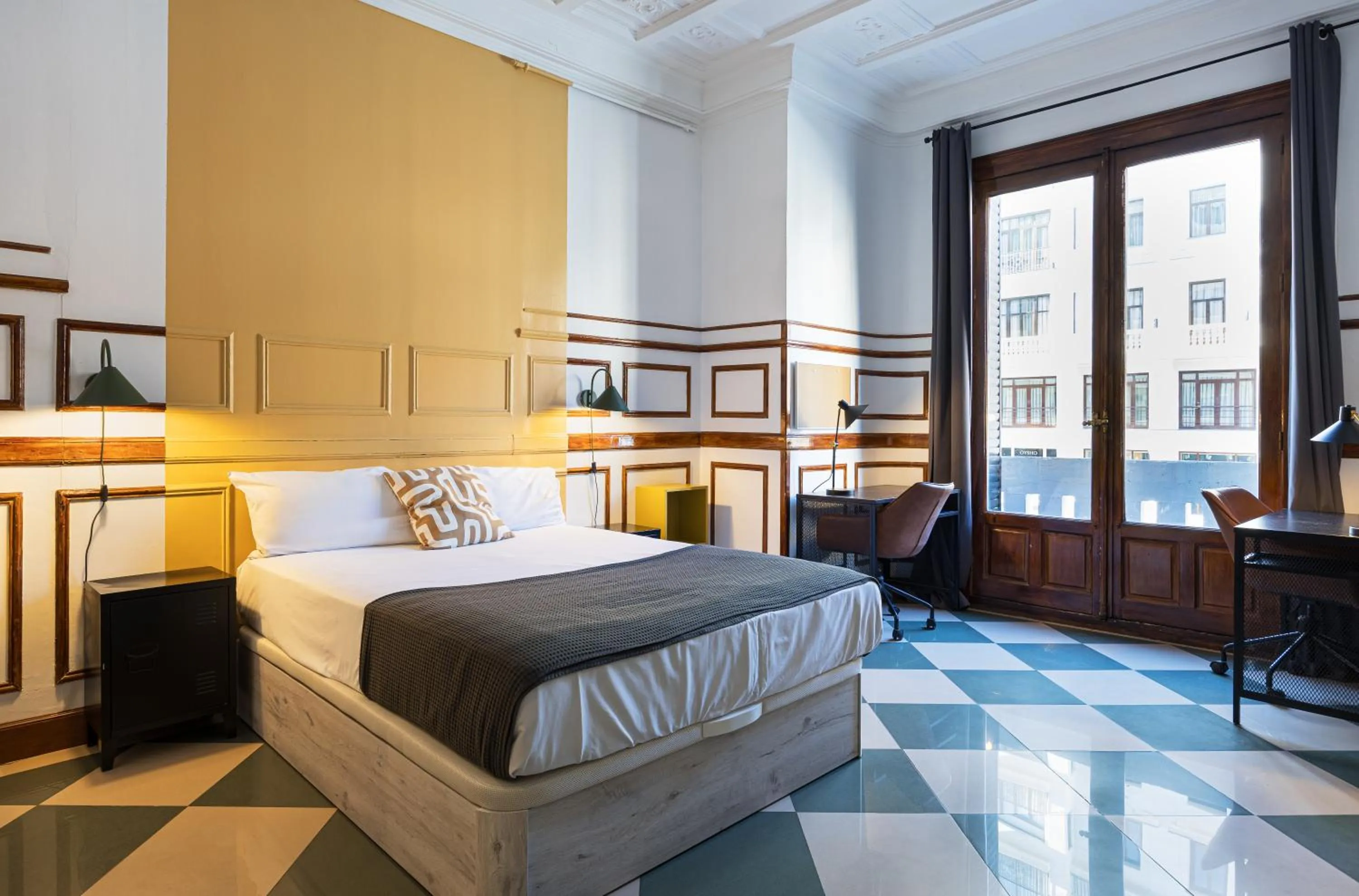 Bedroom, Bed in Live it Madrid Gran Vía