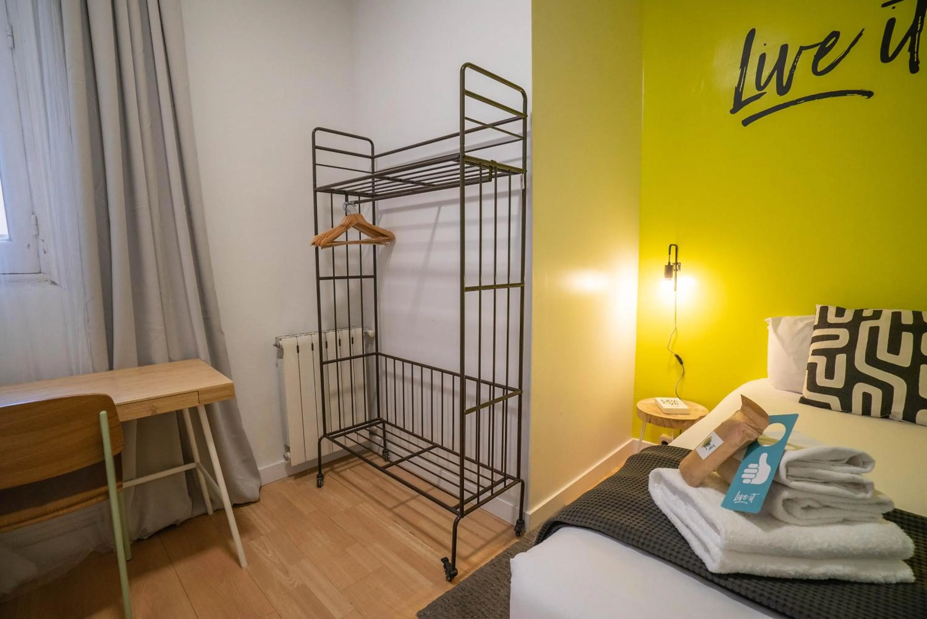 Bedroom, Bed in Live it Madrid Gran Vía